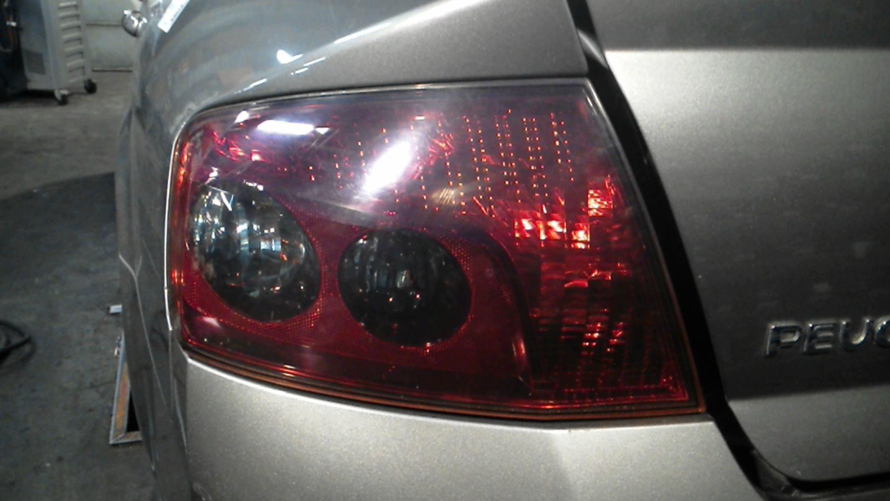 Fanale posteriore principale sinistro (luci) PEUGEOT 407 PHASE 1 Diésel - 1
