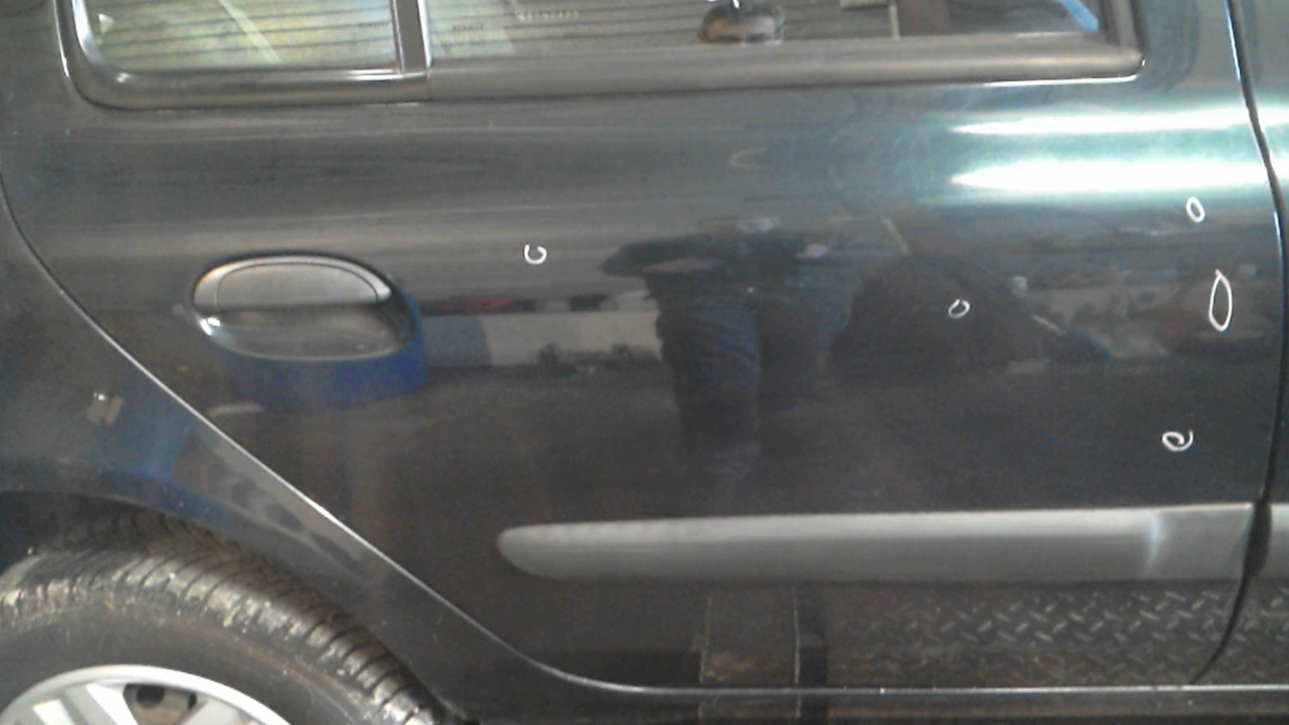 Puerta trasera derecha RENAULT CLIO 2 PHASE 2 Gasolina - 1