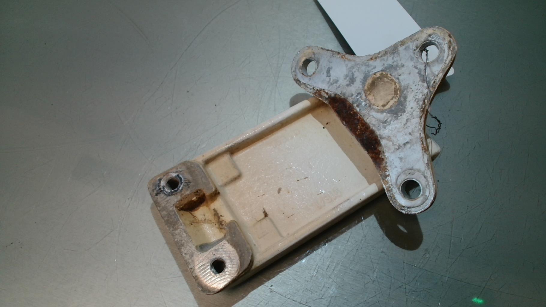 Cerniera portiera posteriore destra IVECO DAILY 5 Diésel - 1