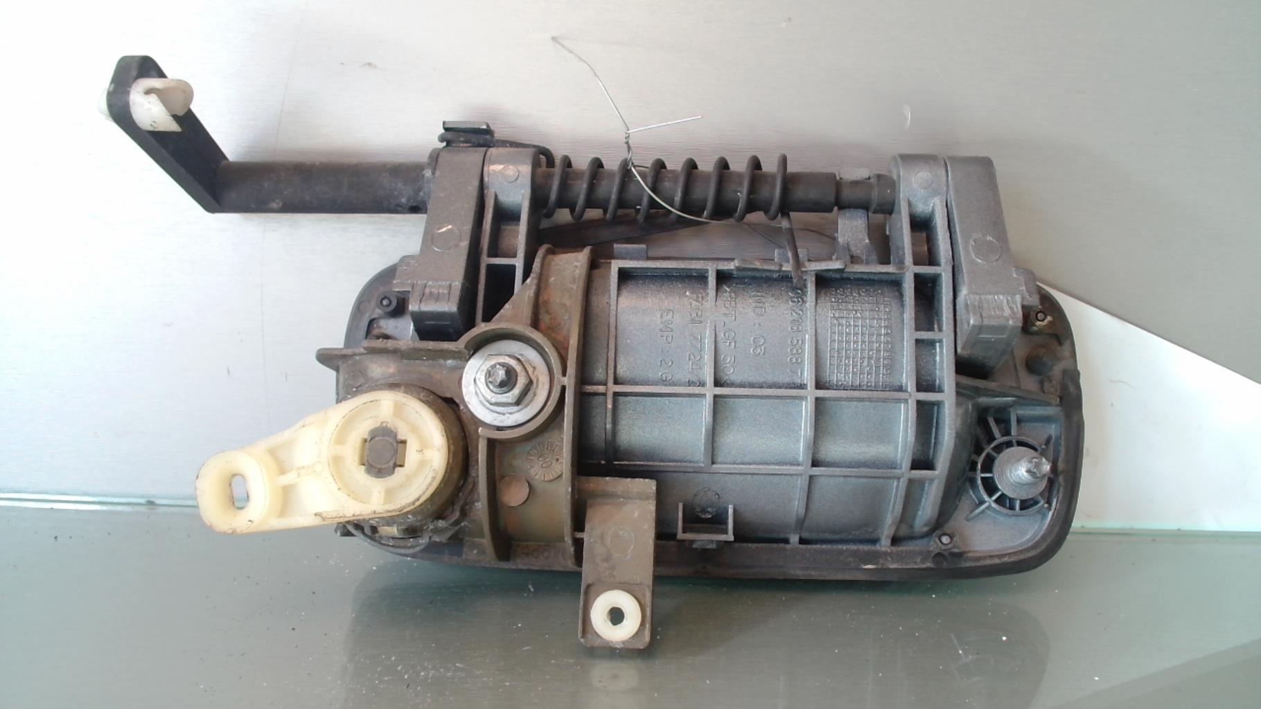 Maniglia portiera anteriore sinistra PEUGEOT 406 PHASE 2 Gasolina - 1