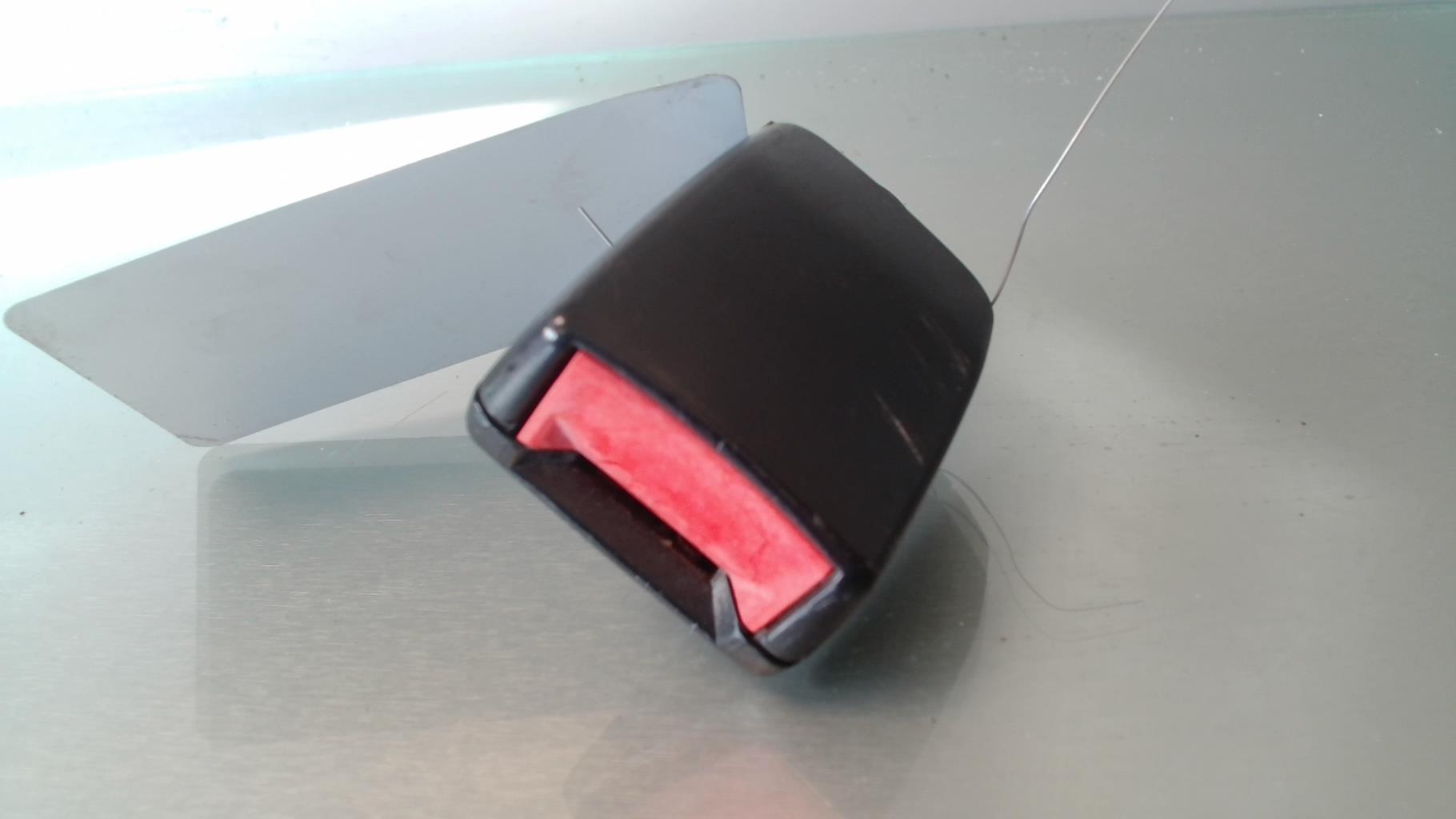 Aggancio cintura sicurezza posteriore sinistro FORD TRANSIT 4 Diésel - 1