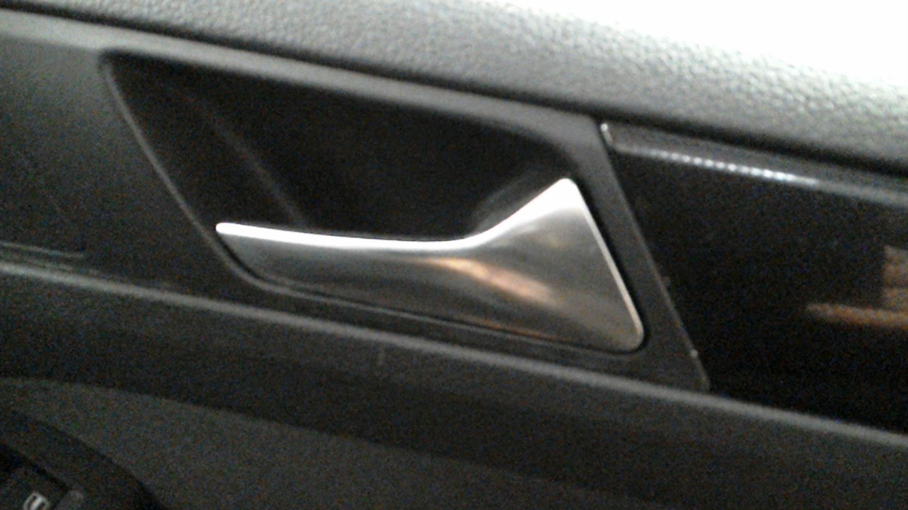 Maniglia interna anteriore destra VOLKSWAGEN JETTA 4 Diésel - 1