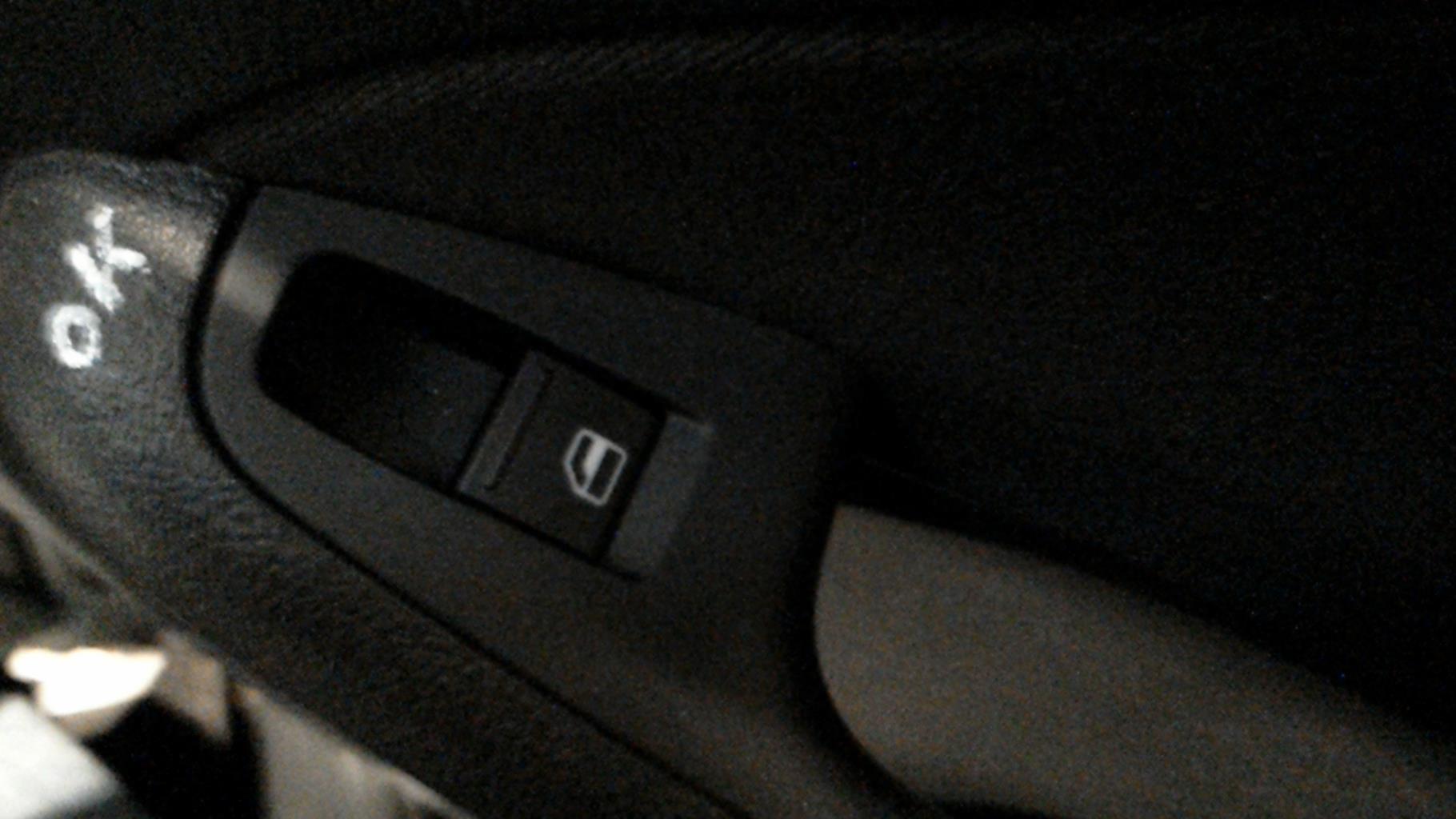 Interruttore lavacristalli posteriore destro VOLKSWAGEN JETTA 4 Diésel - 1