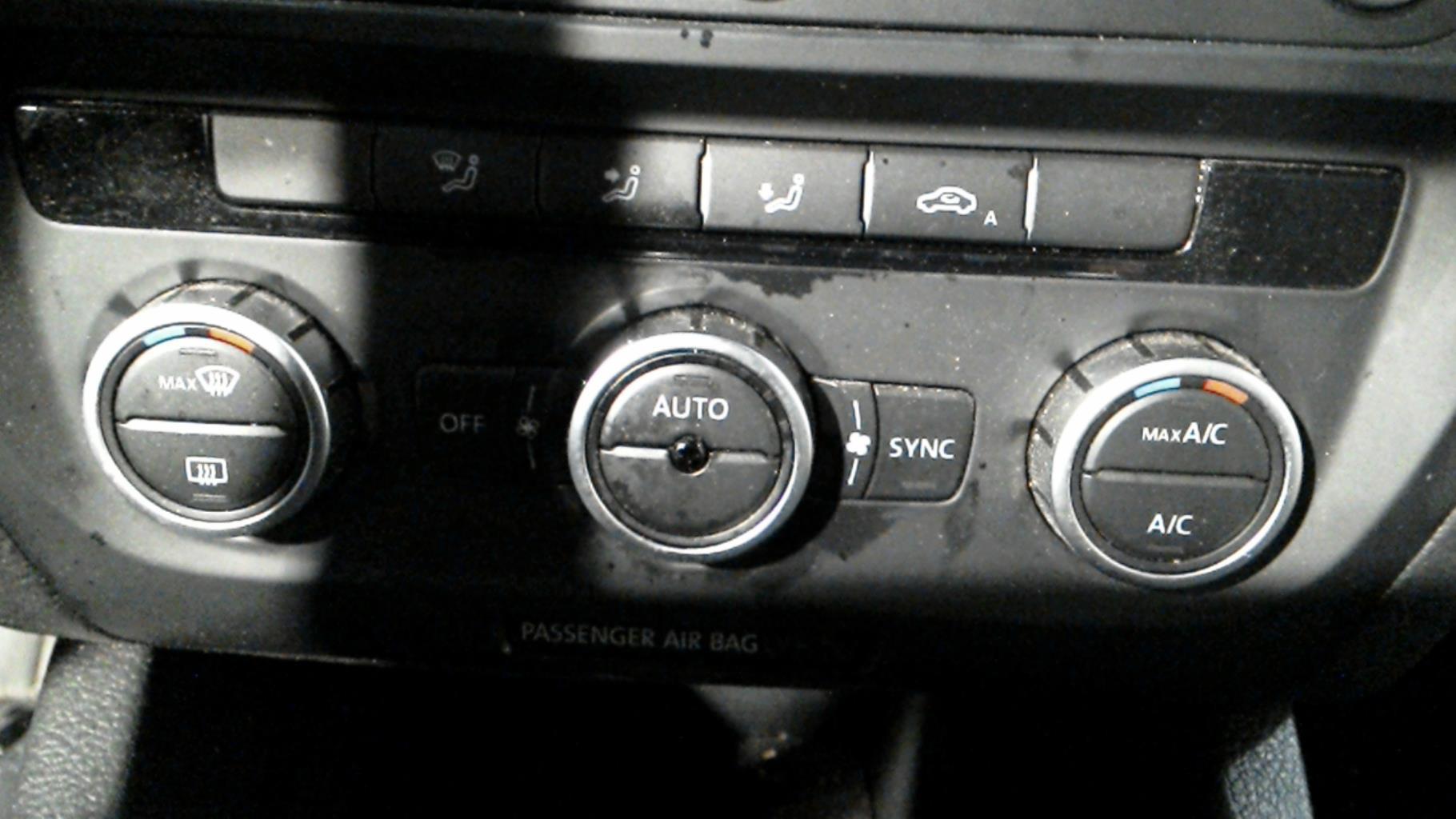 Commande chauffage VOLKSWAGEN JETTA 4 Diesel - 1