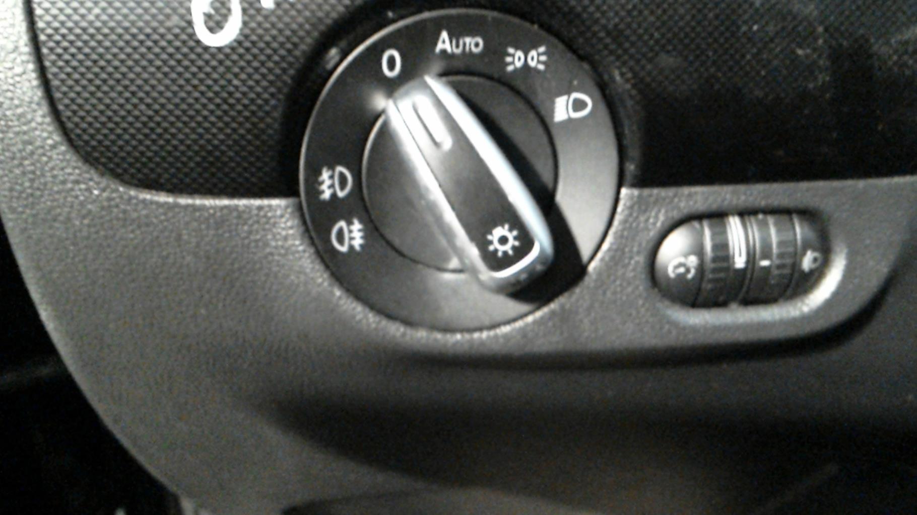 Commande de phare VOLKSWAGEN JETTA 4 Diesel - 1