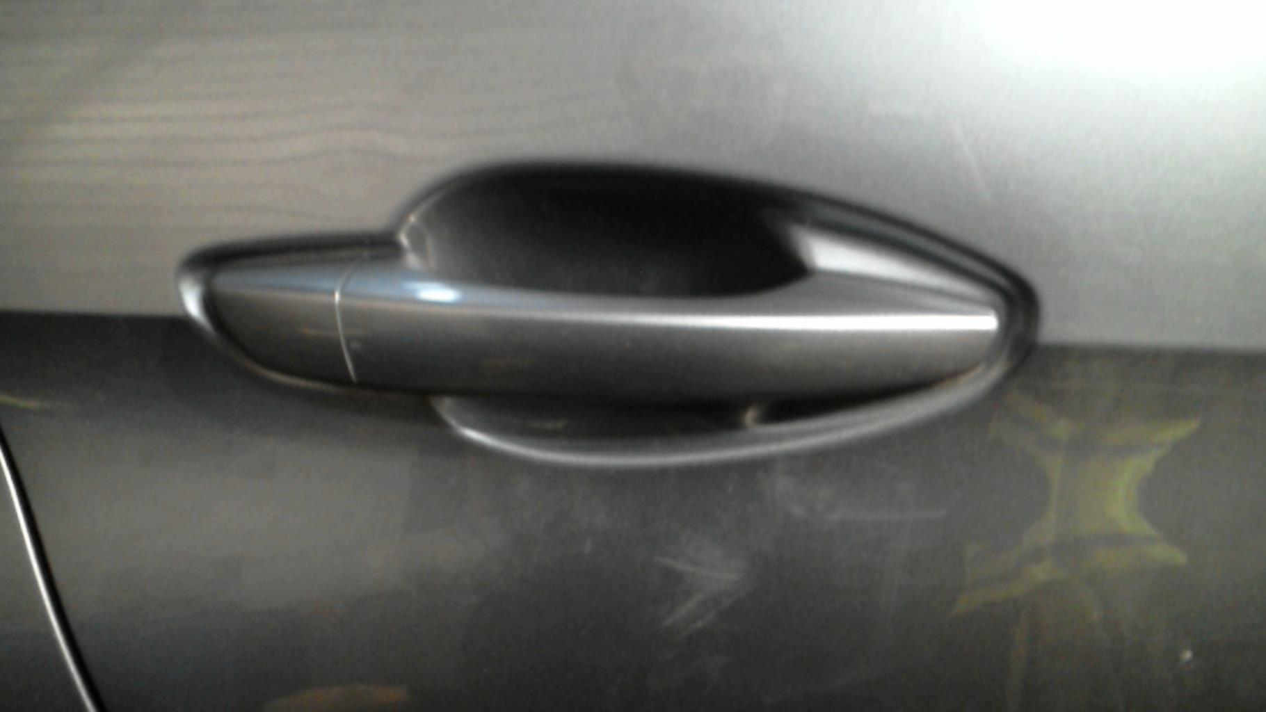 Maniglia portiera posteriore destra PEUGEOT 3008 2 PHASE 1 Diésel - 1