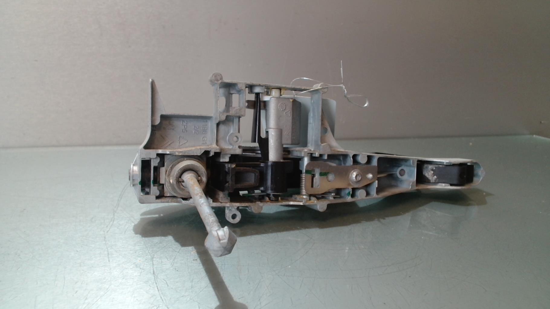 Maniglia portiera anteriore sinistra CITROEN C4 PICASSO 1 Diésel - 1