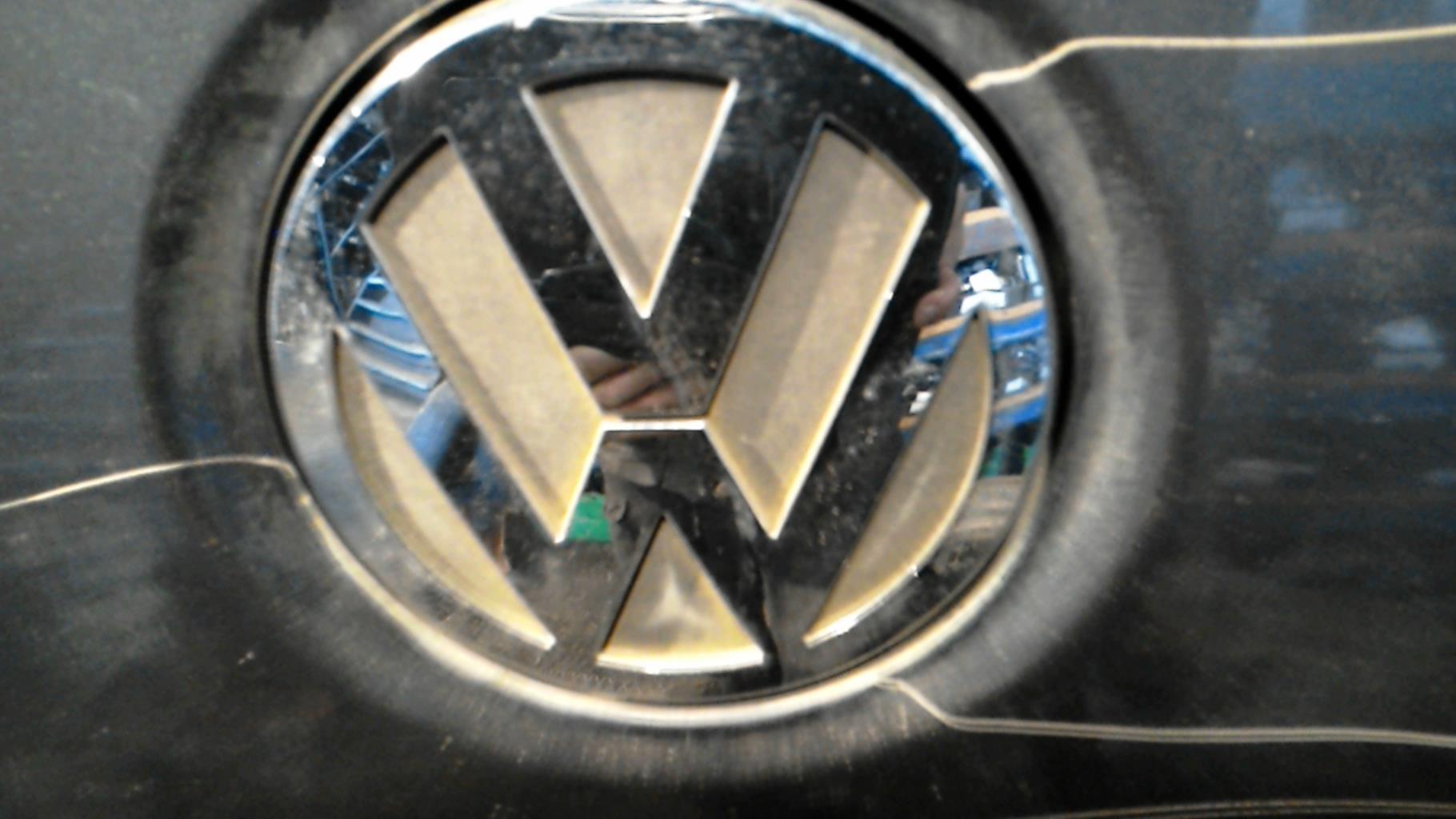 Maniglia portellone bagagliaio VOLKSWAGEN PASSAT 5 CC COUPE Diésel - 1