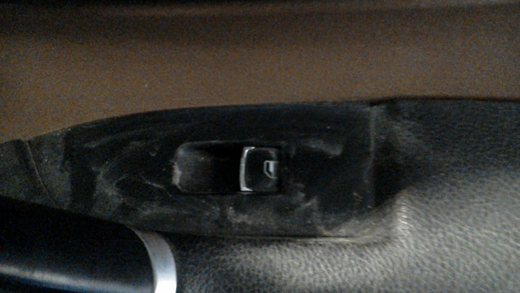 Interruttore lavacristalli posteriore destro VOLKSWAGEN PASSAT 5 CC COUPE Diésel - 1