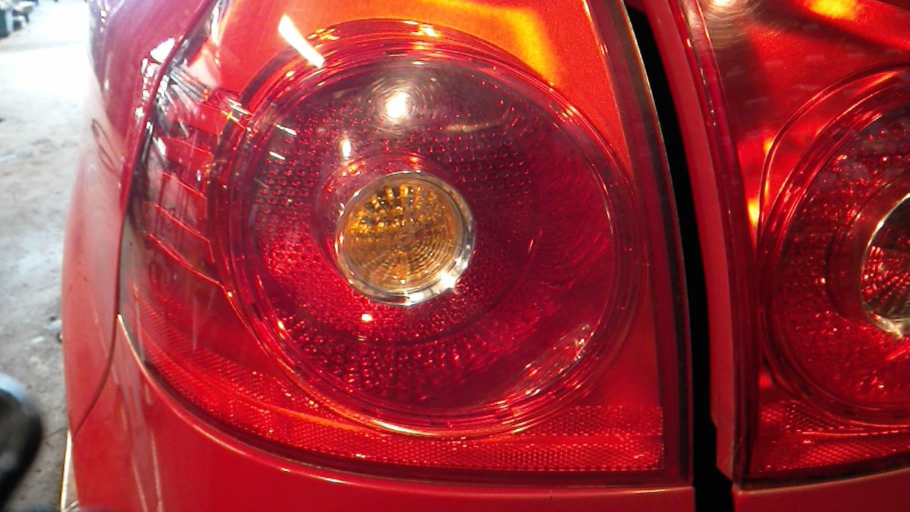 Fanale posteriore principale sinistro (luci) VOLKSWAGEN GOLF 5 Gasolina - 1