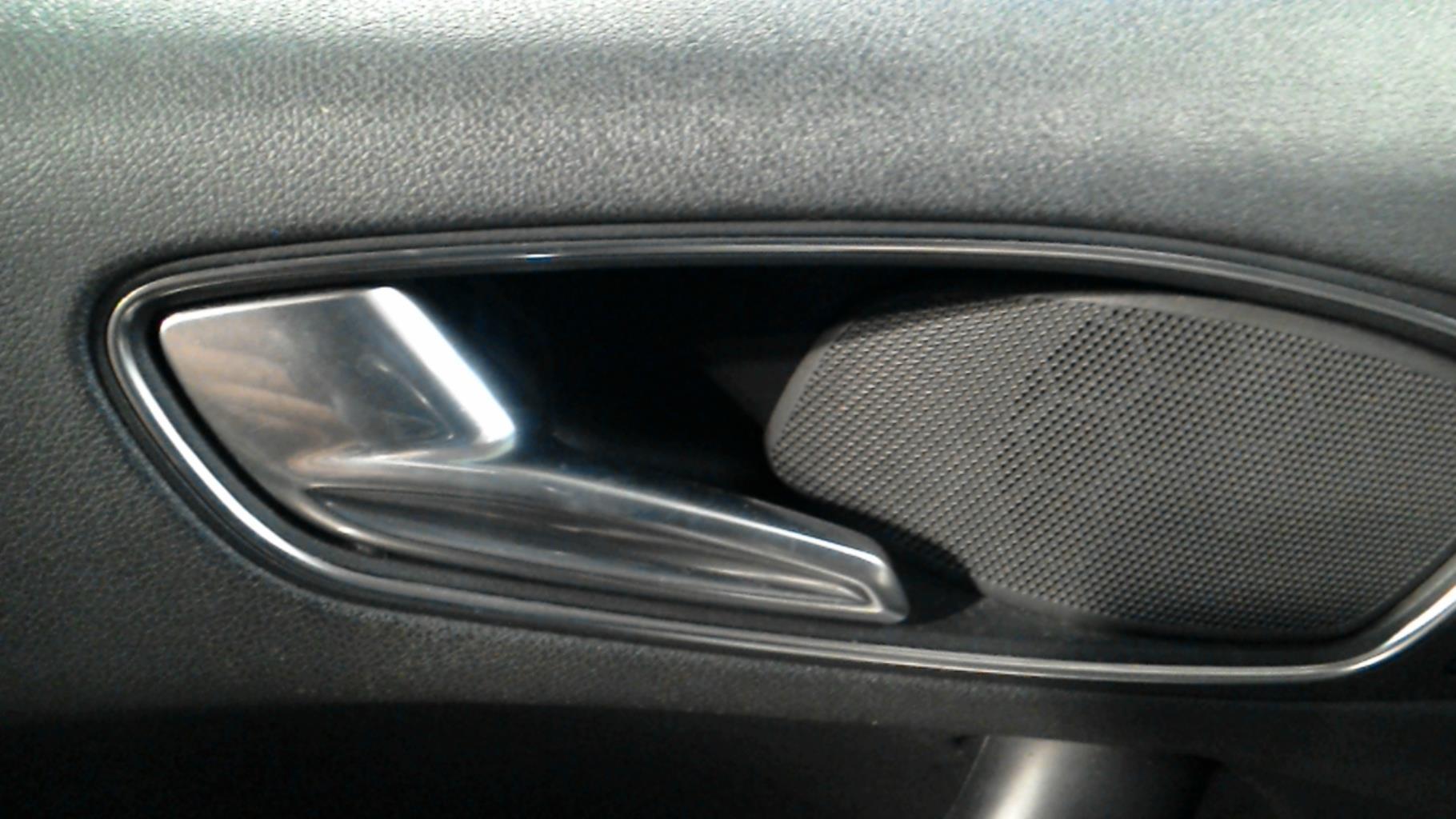 Poignee interieur avant gauche AUDI A1 1 SPORTBACK PHASE 1 Diesel - 1