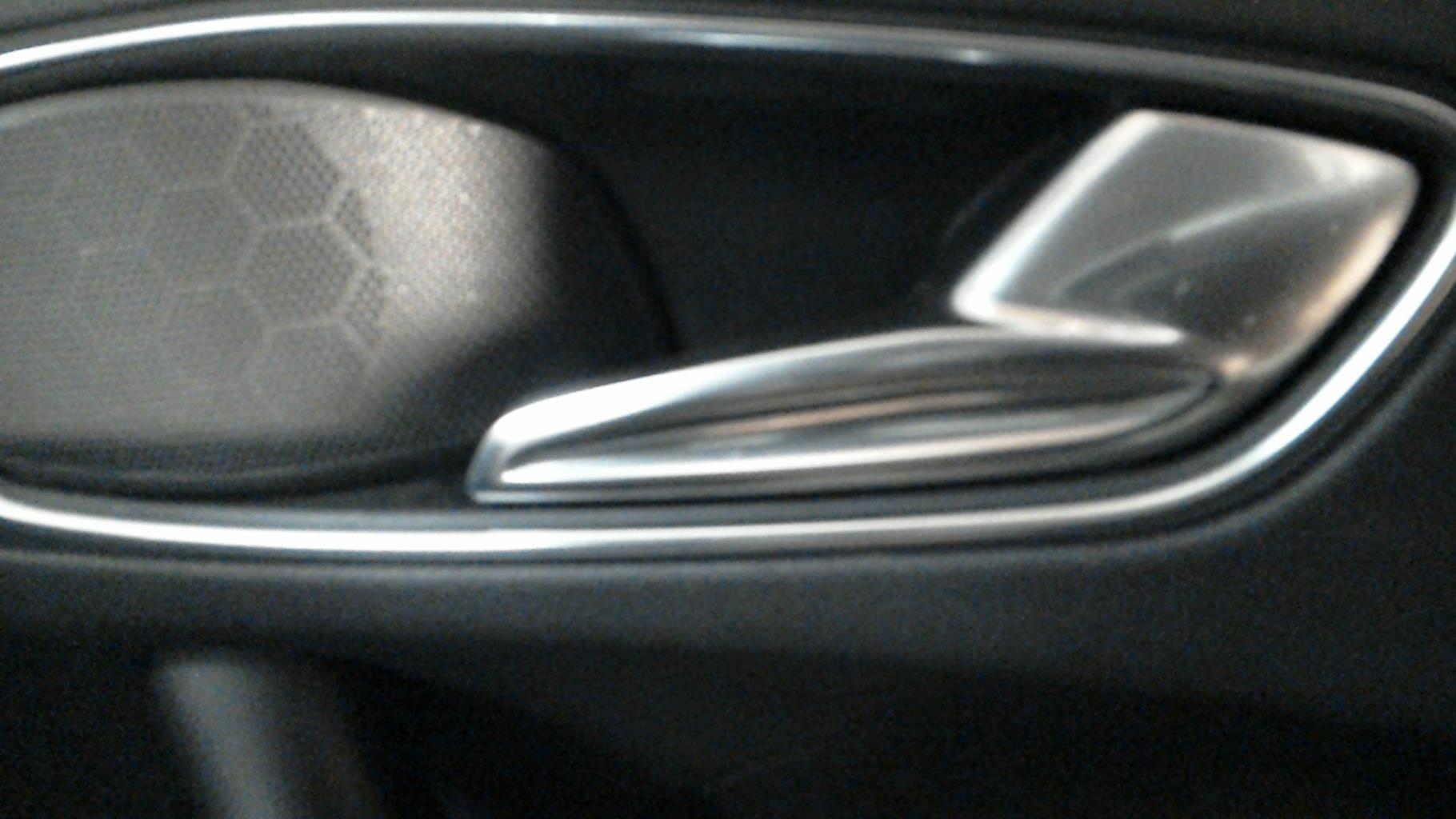 Maniglia interna anteriore destra AUDI A1 1 SPORTBACK PHASE 1 Diésel - 1