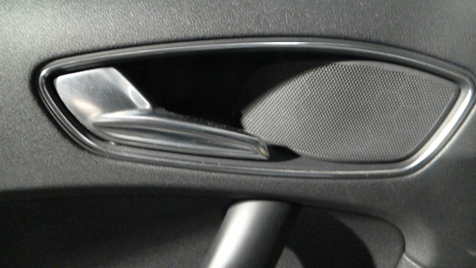 Maniglia interna posteriore sinistra AUDI A1 1 SPORTBACK PHASE 1 Diésel - 1