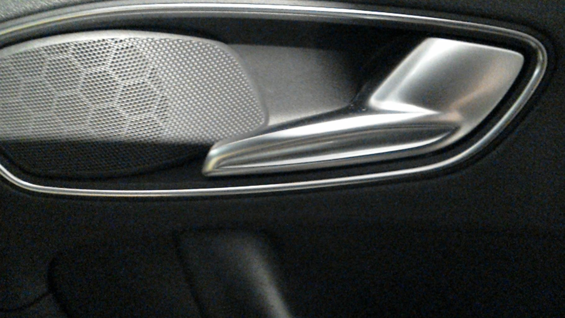 Maniglia interna posteriore destra AUDI A1 1 SPORTBACK PHASE 1 Diésel - 1