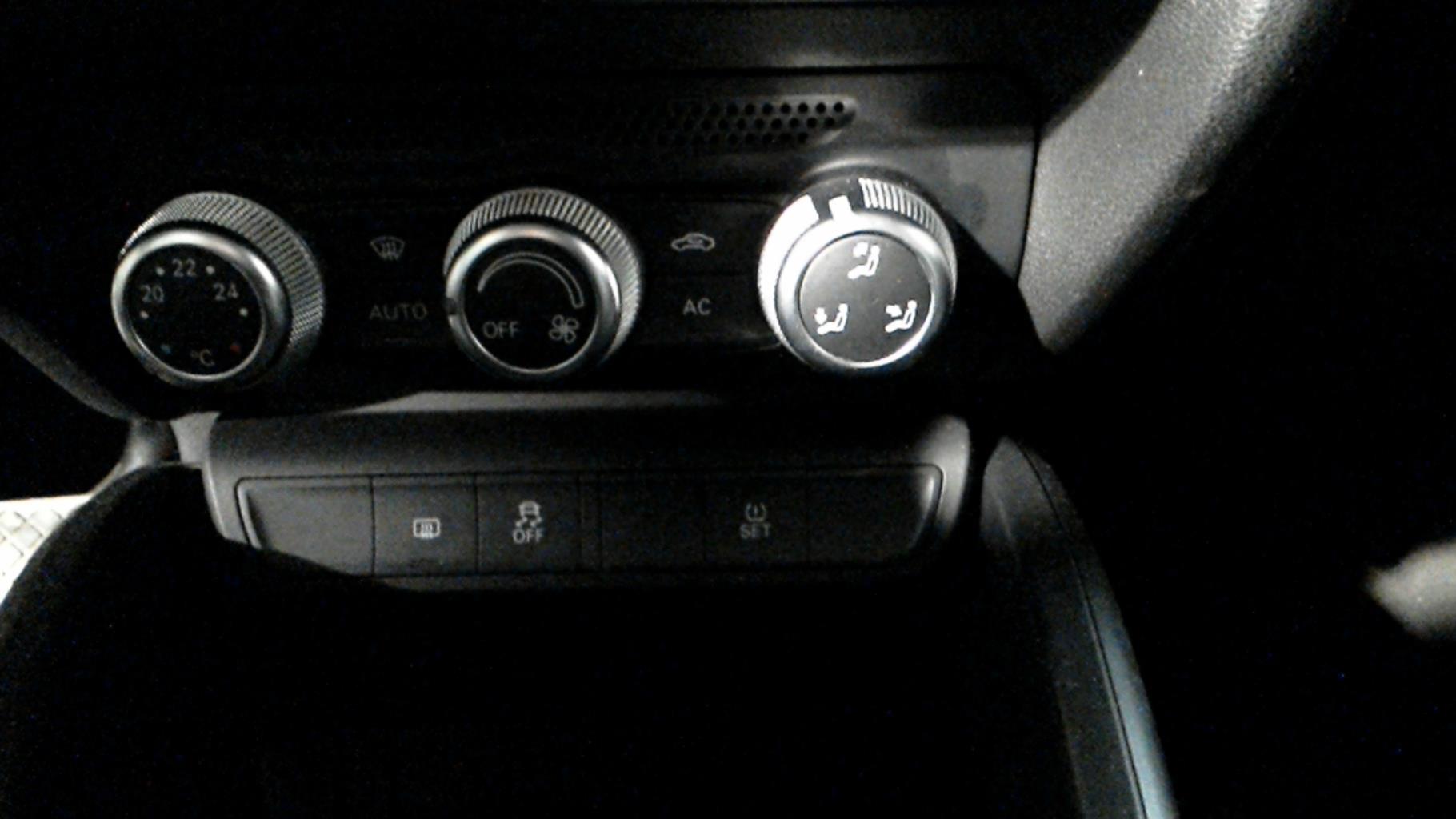 Commande chauffage AUDI A1 1 SPORTBACK PHASE 1 Diesel - 1