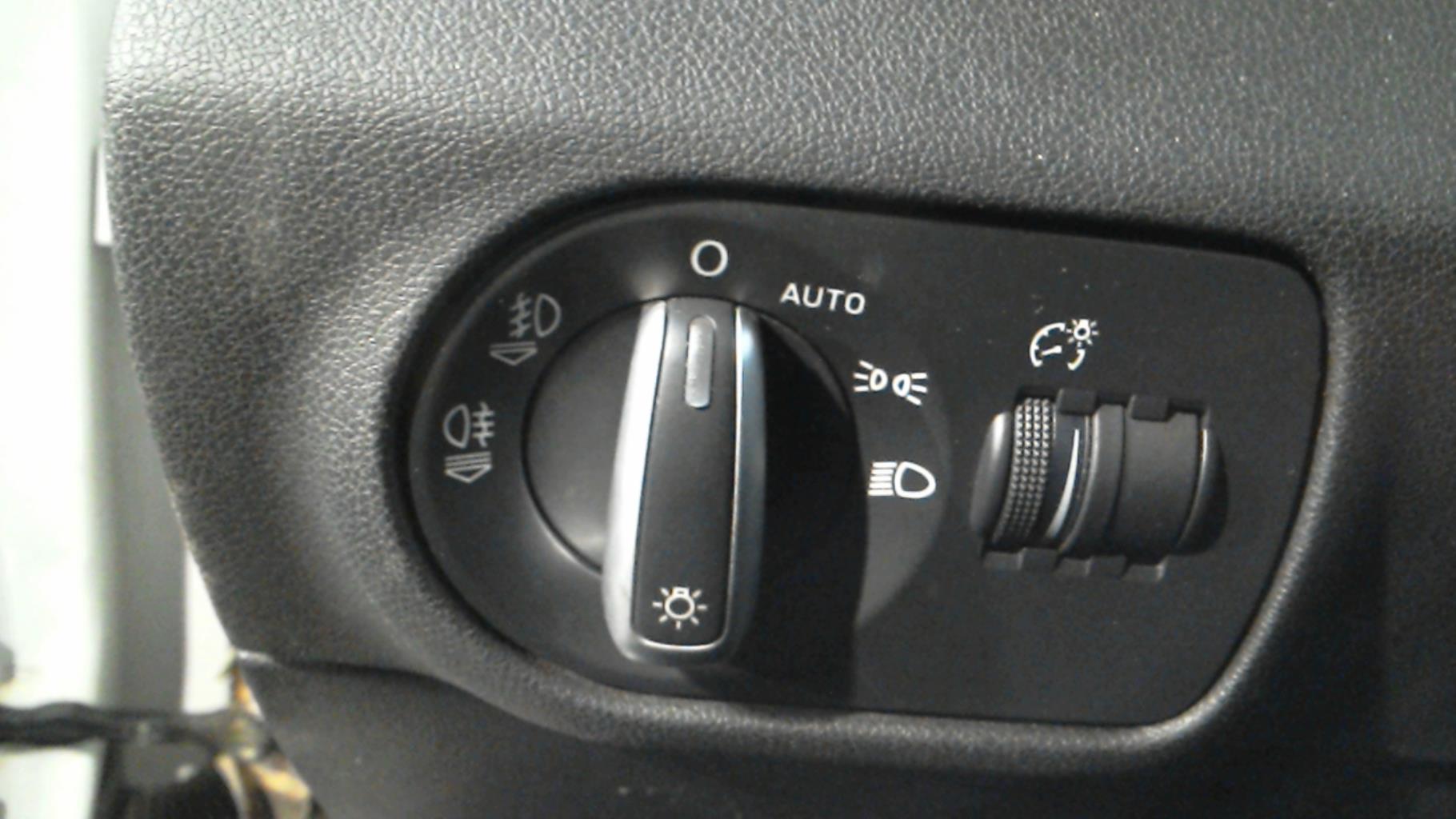 Commande de phare AUDI A1 1 SPORTBACK PHASE 1 Diesel - 1