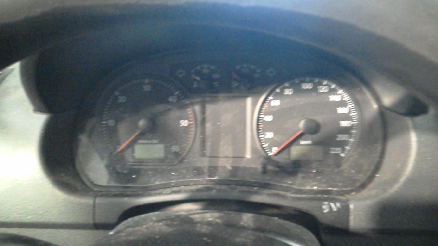 Compteur VOLKSWAGEN POLO 4 PHASE 2 Diesel - 1