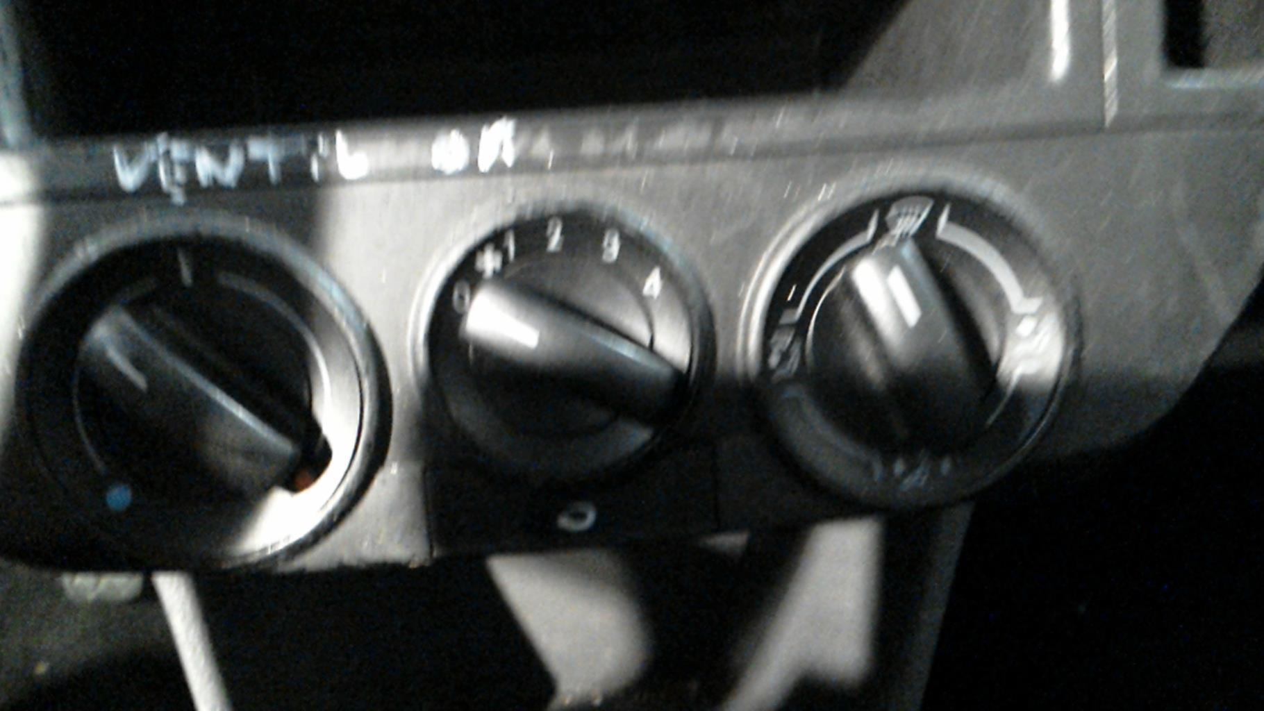 Commande chauffage VOLKSWAGEN POLO 4 PHASE 2 Diesel - 1