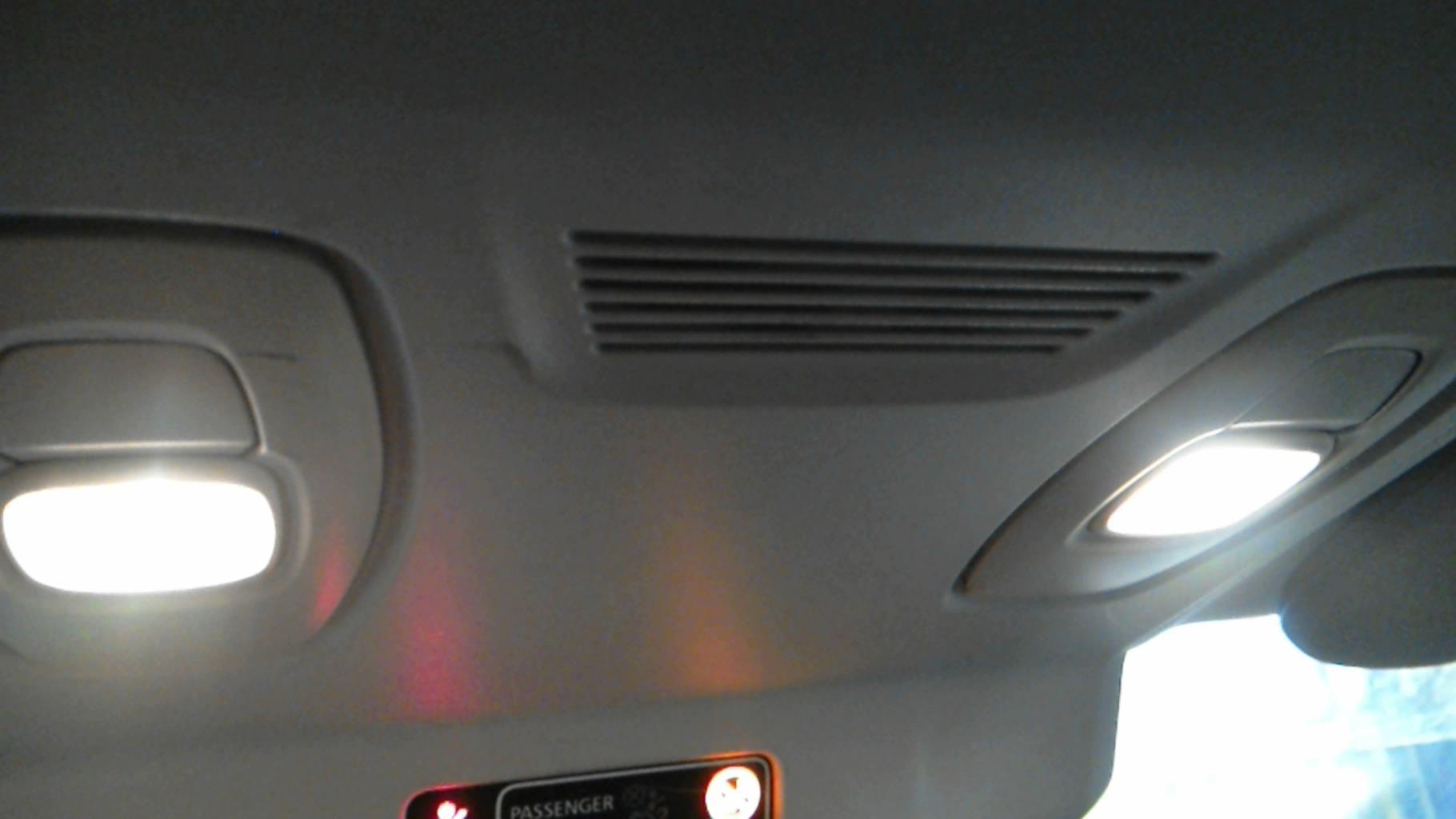 Luce di cortesia RENAULT SCENIC 4 Diésel - 1
