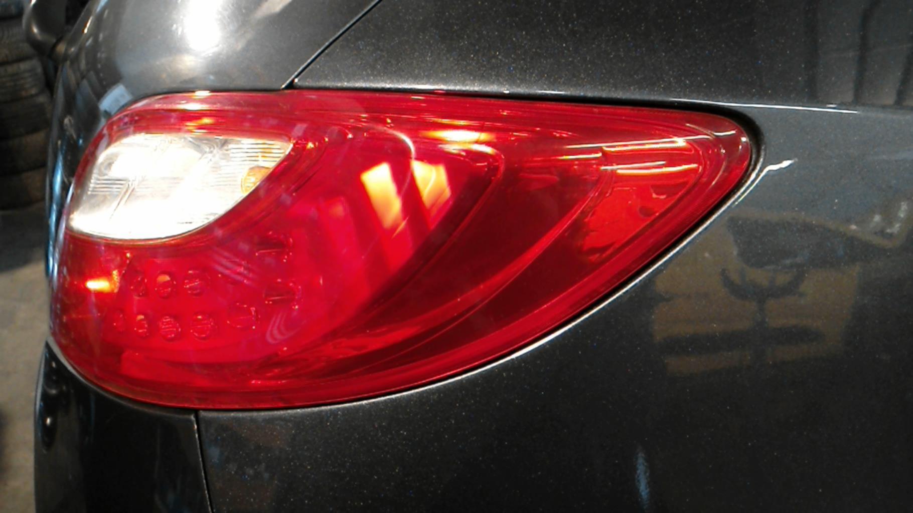 Fanale posteriore principale destro (luci) MAZDA 2 2 PHASE 1 Diésel - 1