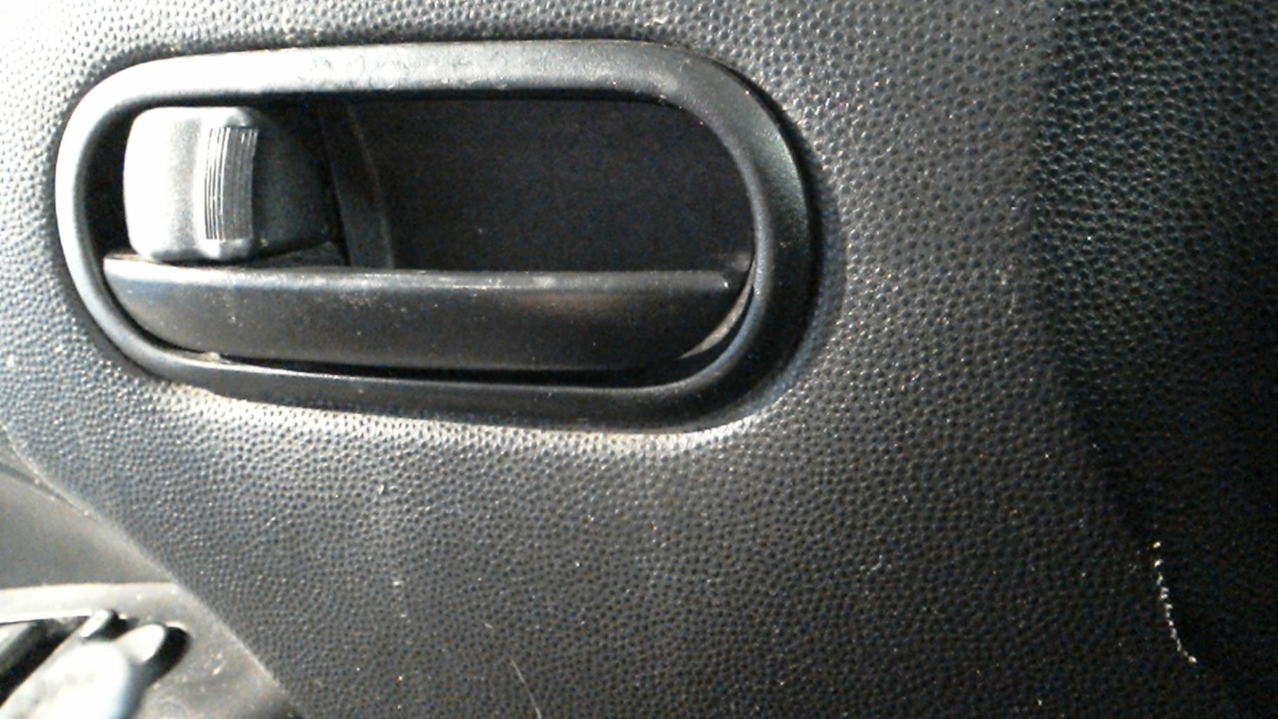 Poignee interieur avant gauche MAZDA 2 2 PHASE 1 Diesel - 1