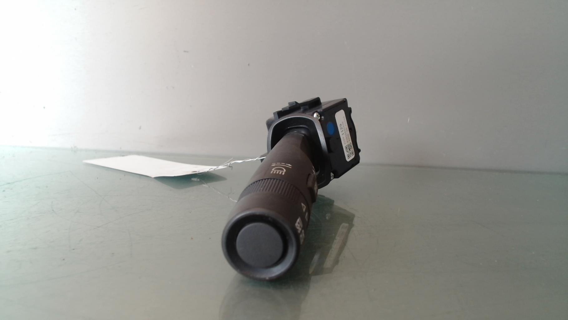 Commodo phare OPEL CORSA E Essence - 1