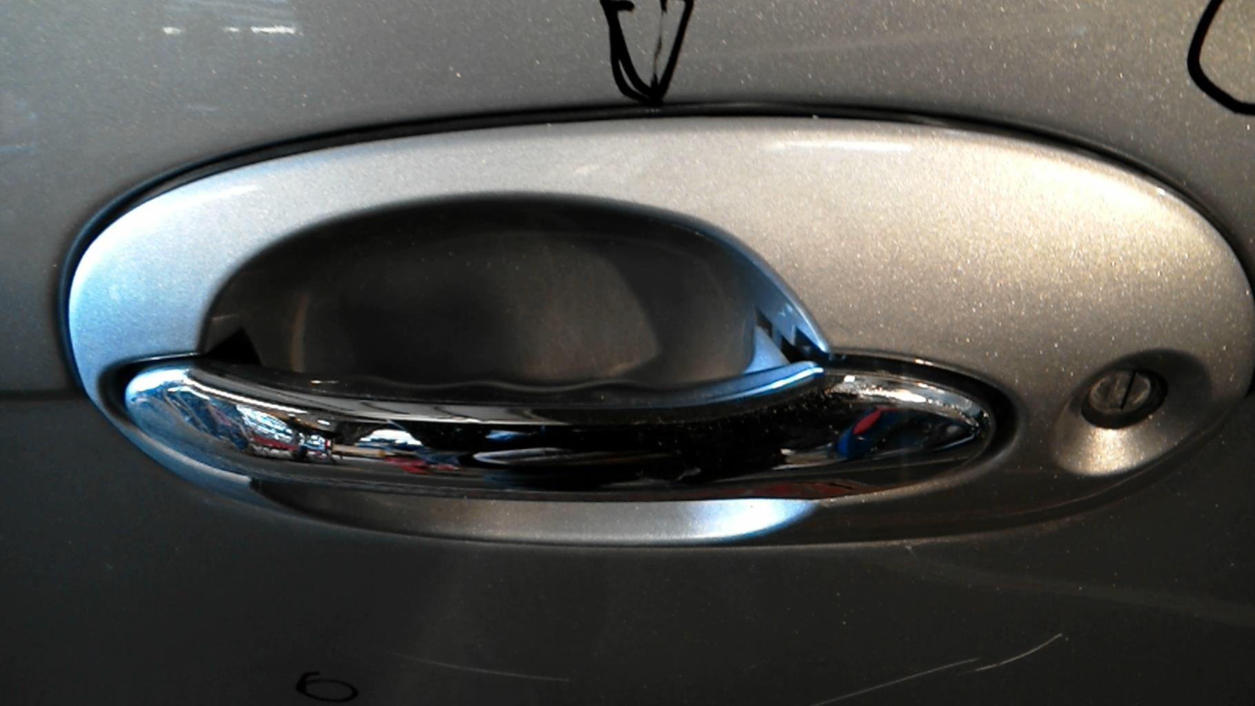 Maniglia portiera anteriore sinistra KIA CARNIVAL 1 Diésel - 1