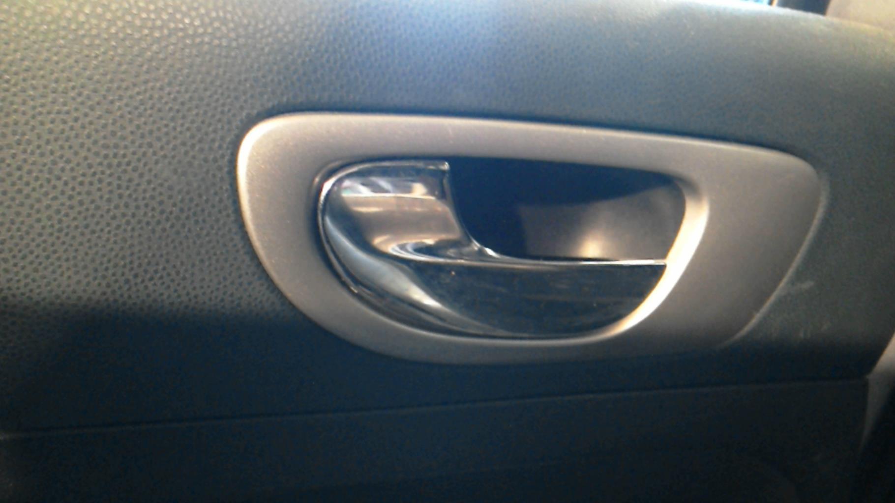 Maniglia interna posteriore sinistra PEUGEOT 307 PHASE 1 BREAK Diésel - 1
