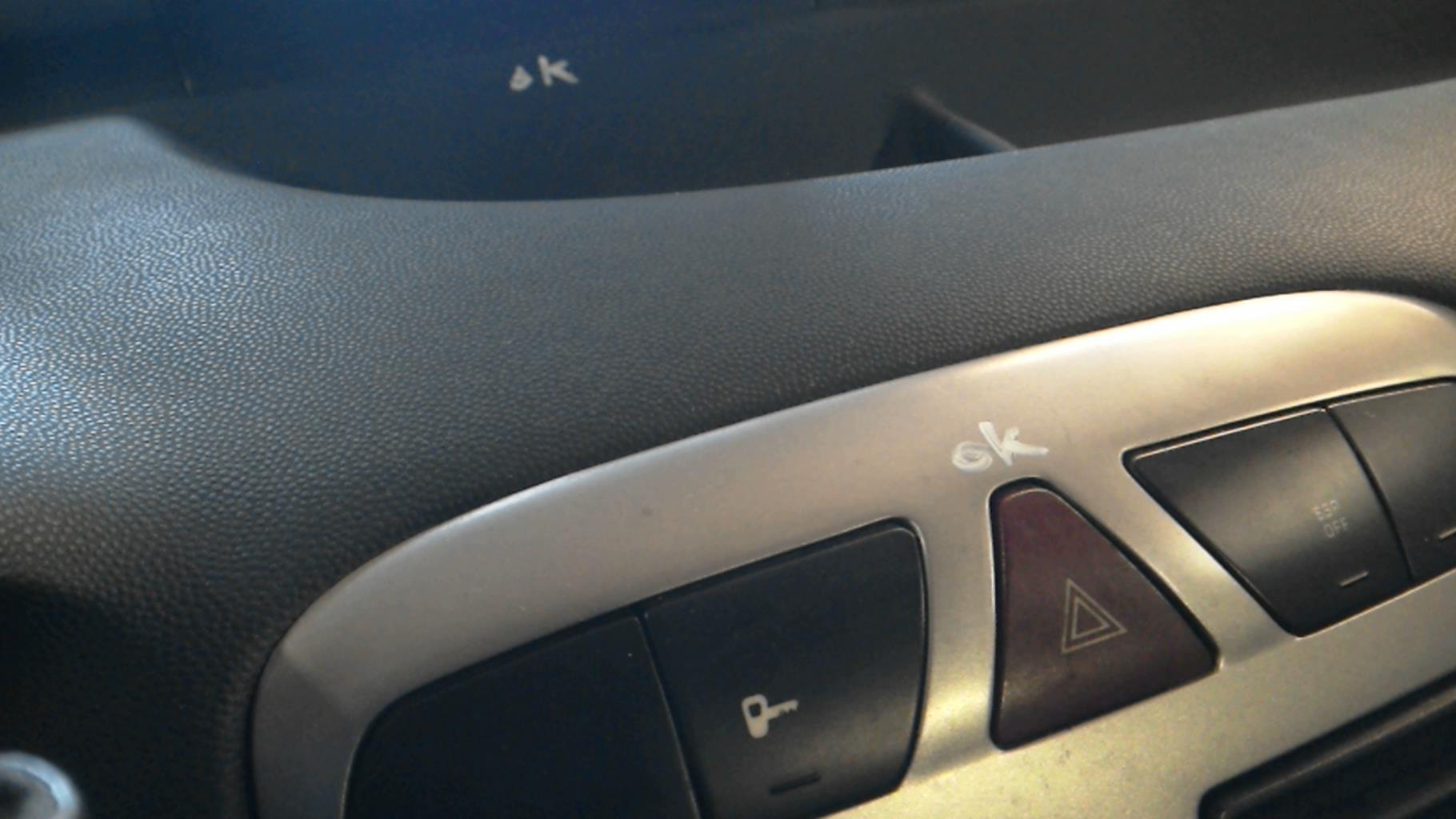 Bouton de warning PEUGEOT 307 PHASE 1 BREAK Diesel - 1