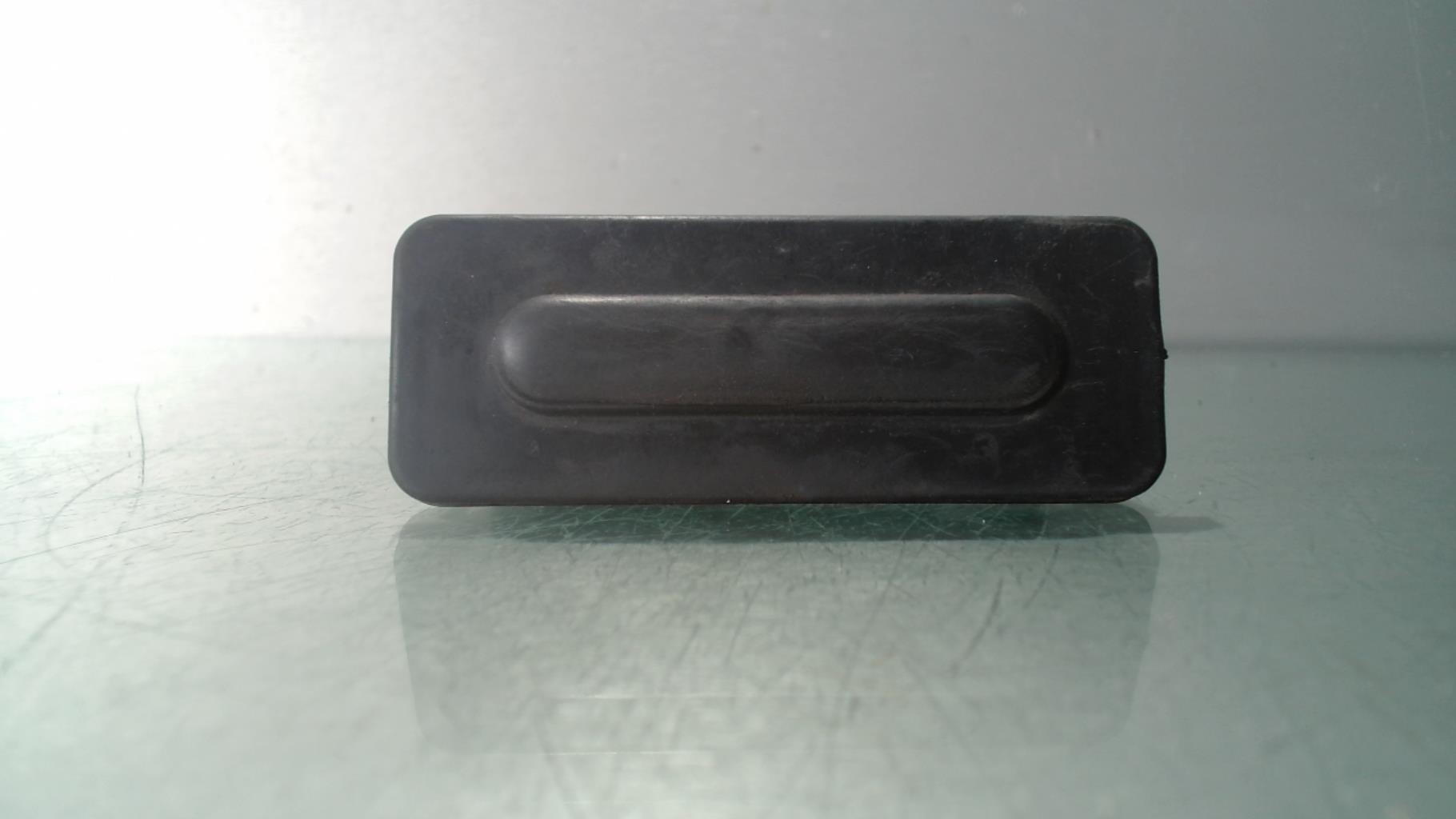 Bouton de coffre PEUGEOT 3008 2 PHASE 1 Diesel - 1