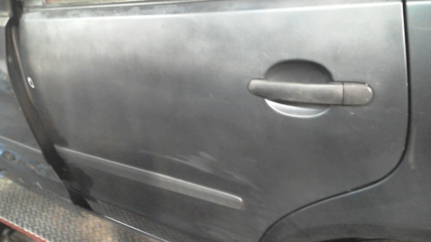 Portiera posteriore sinistra VOLKSWAGEN POLO 4 PHASE 2 Diésel - 1
