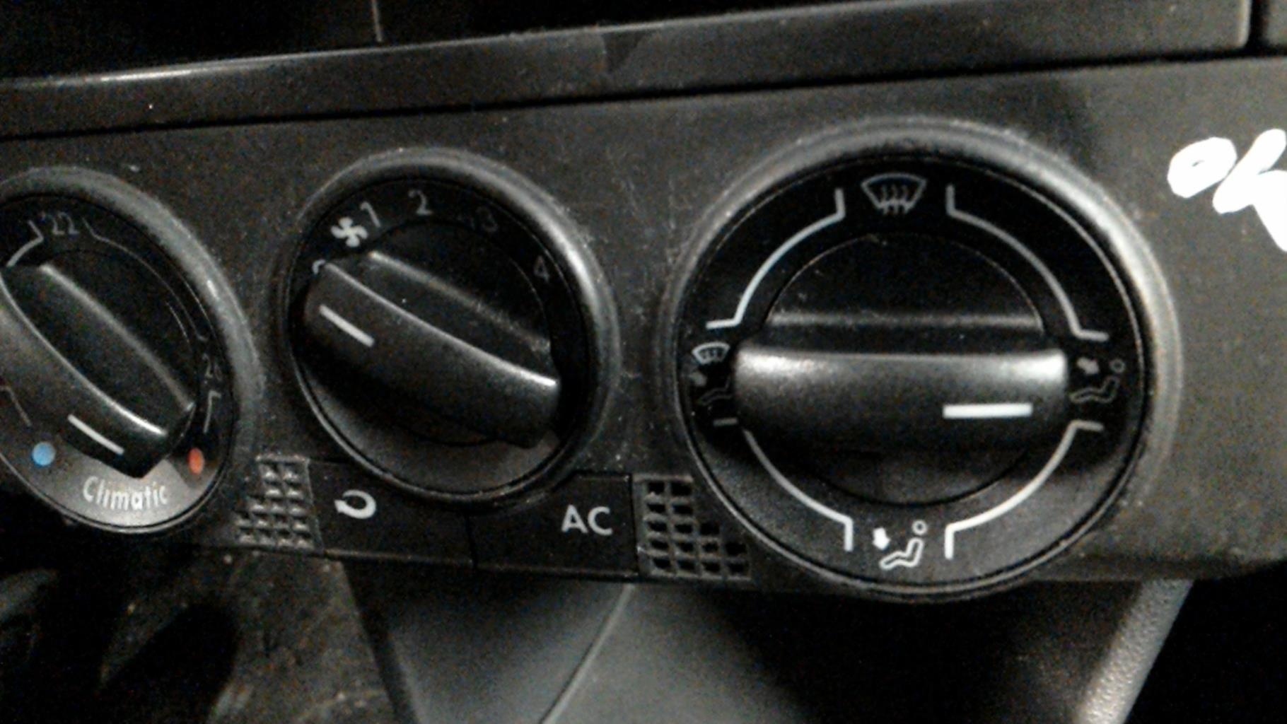 Commande chauffage VOLKSWAGEN POLO 4 PHASE 2 Diesel - 1