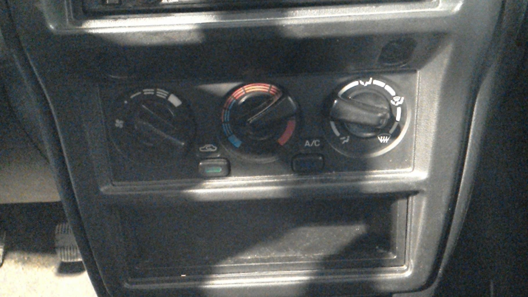 Comandi riscaldamento NISSAN ALMERA 1 PHASE 2 Diésel - 1