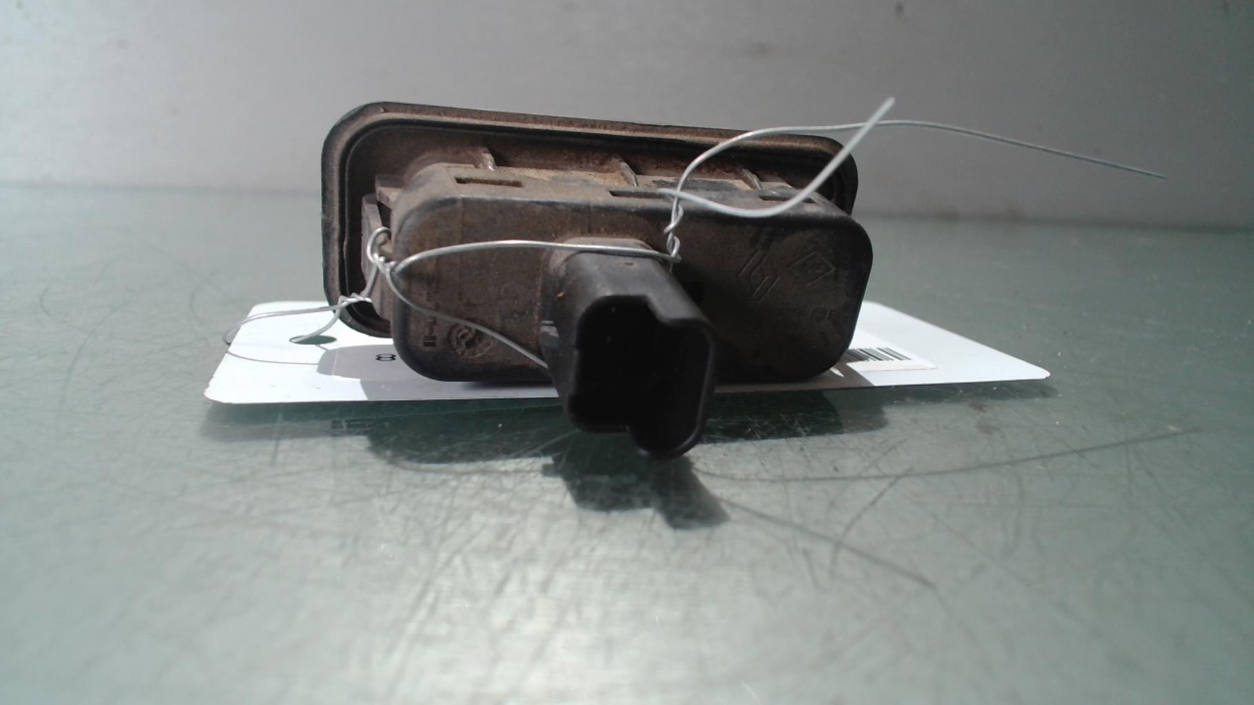 Bouton de coffre RENAULT SCENIC 3 PHASE 2 Diesel - 1