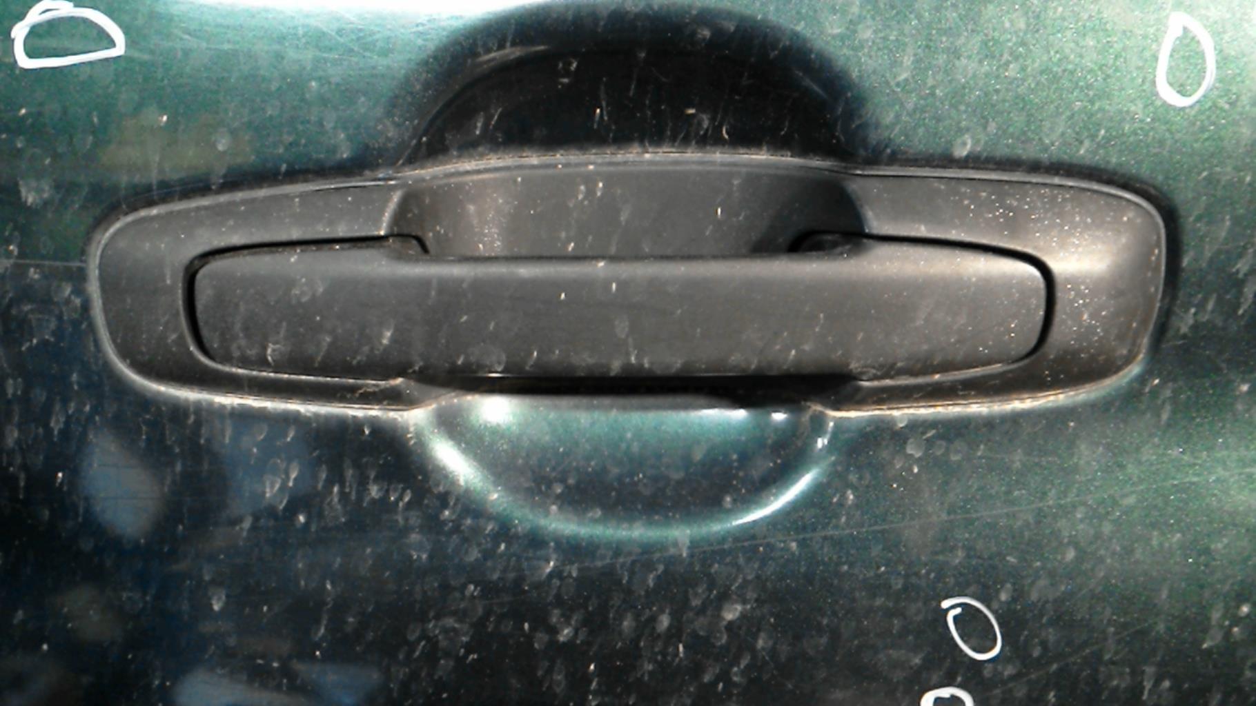 Maniglia portiera posteriore sinistra SUZUKI GRAND VITARA 1 Diésel - 1