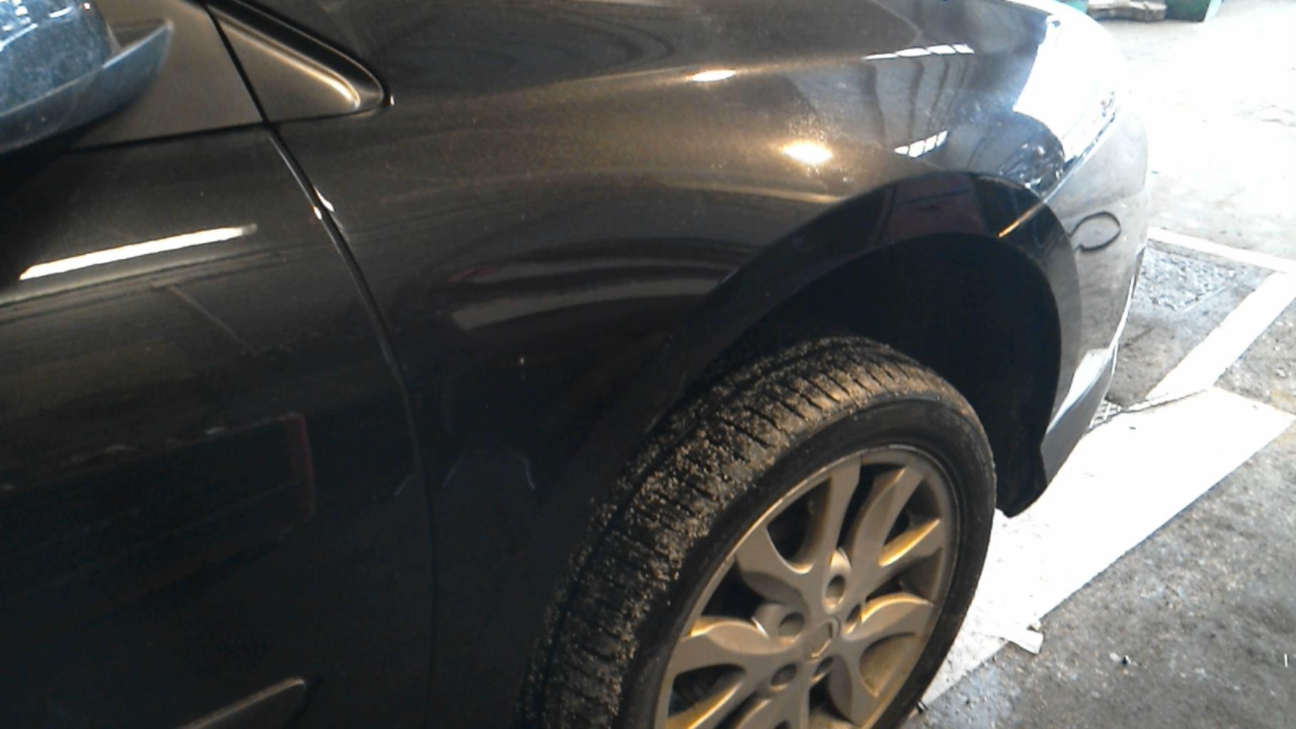 Parafango anteriore destro RENAULT LAGUNA 3 PHASE 1 BREAK Diésel - 1