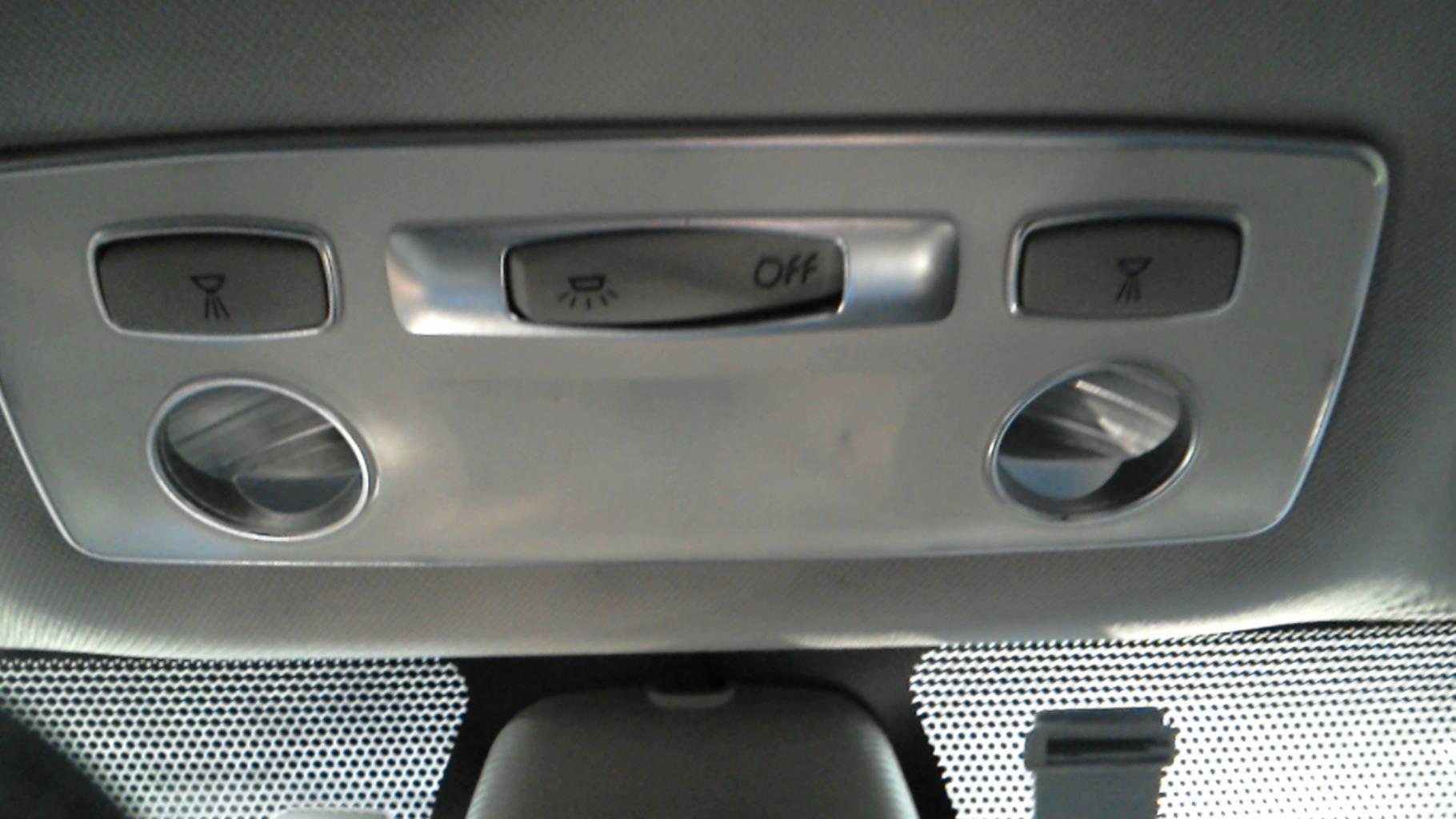 Luce di cortesia RENAULT LAGUNA 3 PHASE 1 BREAK Diésel - 1