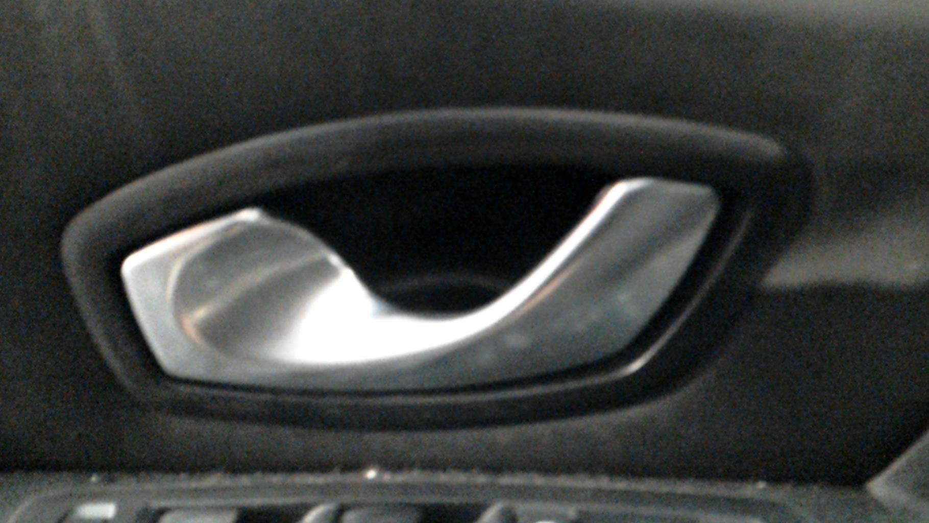 Maniglia interna anteriore sinistra RENAULT LAGUNA 3 PHASE 1 BREAK Diésel - 1