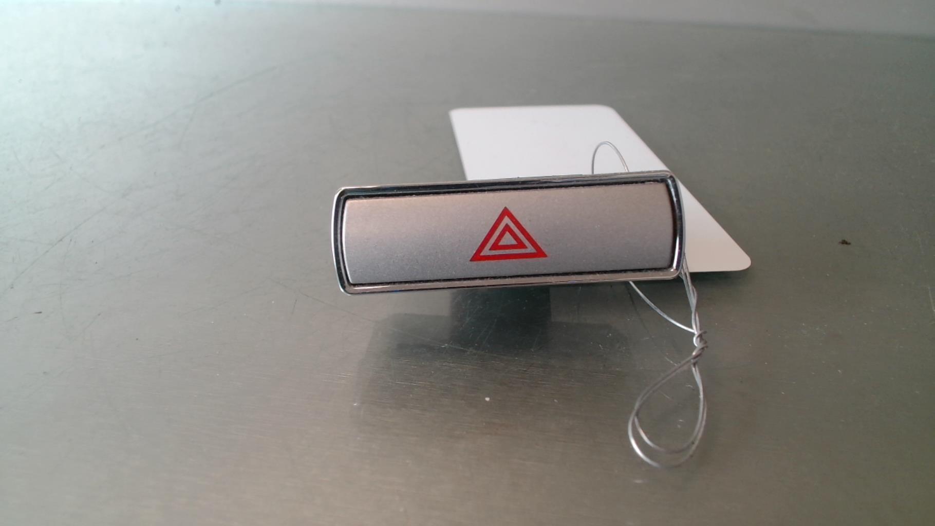 Bouton de warning FORD S-MAX 1 PHASE 1 Diesel - 1