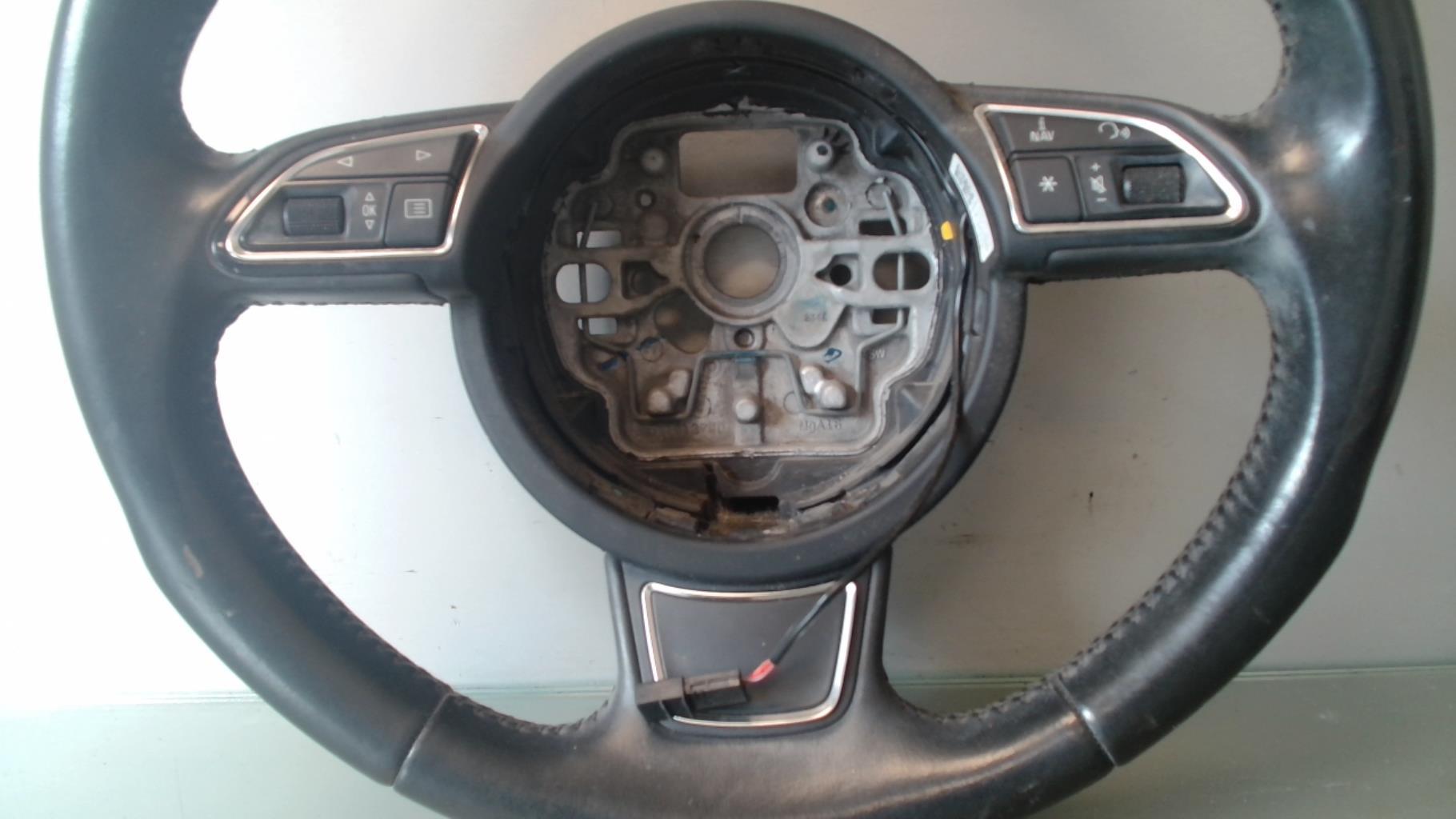 Volant AUDI A1 1 PHASE 1 Essence - 1