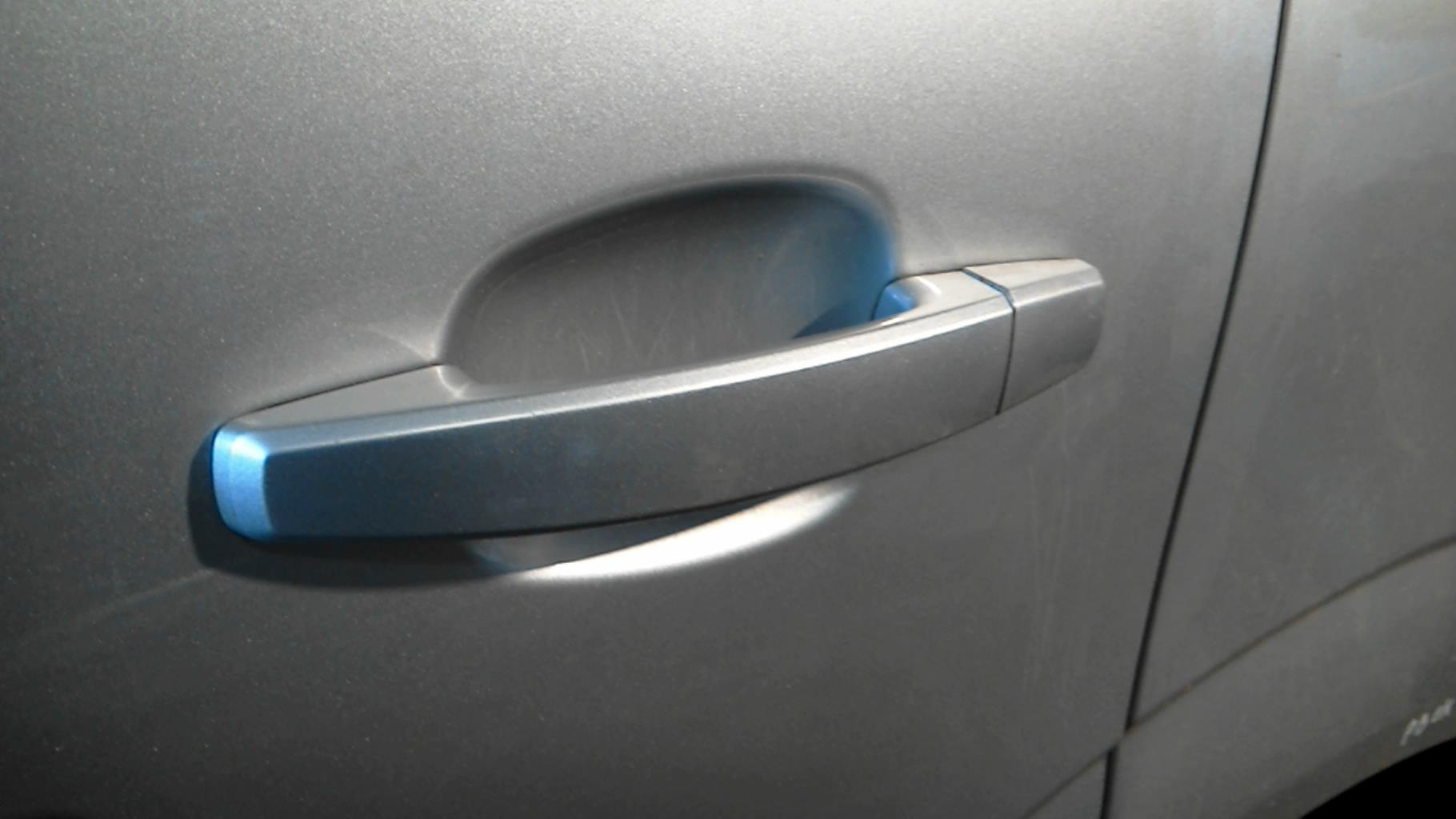 Maniglia portiera posteriore sinistra OPEL ZAFIRA B PHASE 1 Diésel - 1