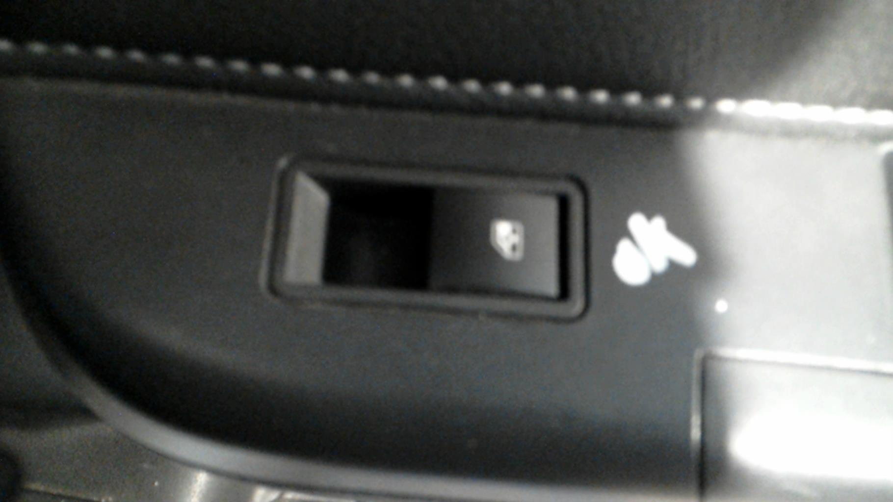 Interruttore lavacristalli posteriore destro OPEL ZAFIRA B PHASE 1 Diésel - 1
