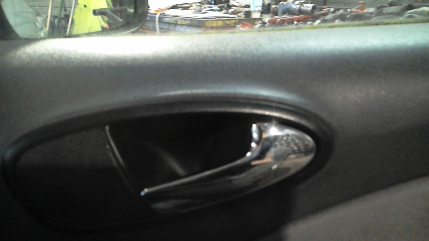 Poignee interieur avant droit SEAT LEON 2 PHASE 1 Diesel - 1