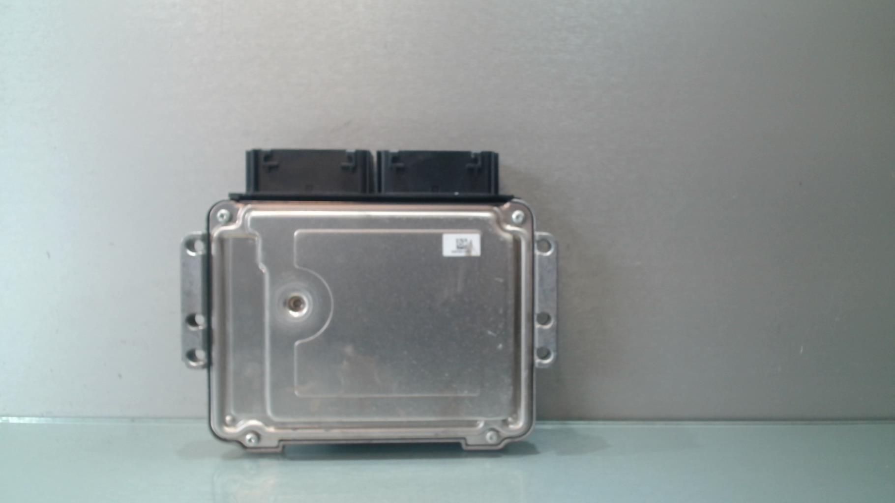 Calculateur FORD FIESTA 7 PHASE 1 Essence - 1