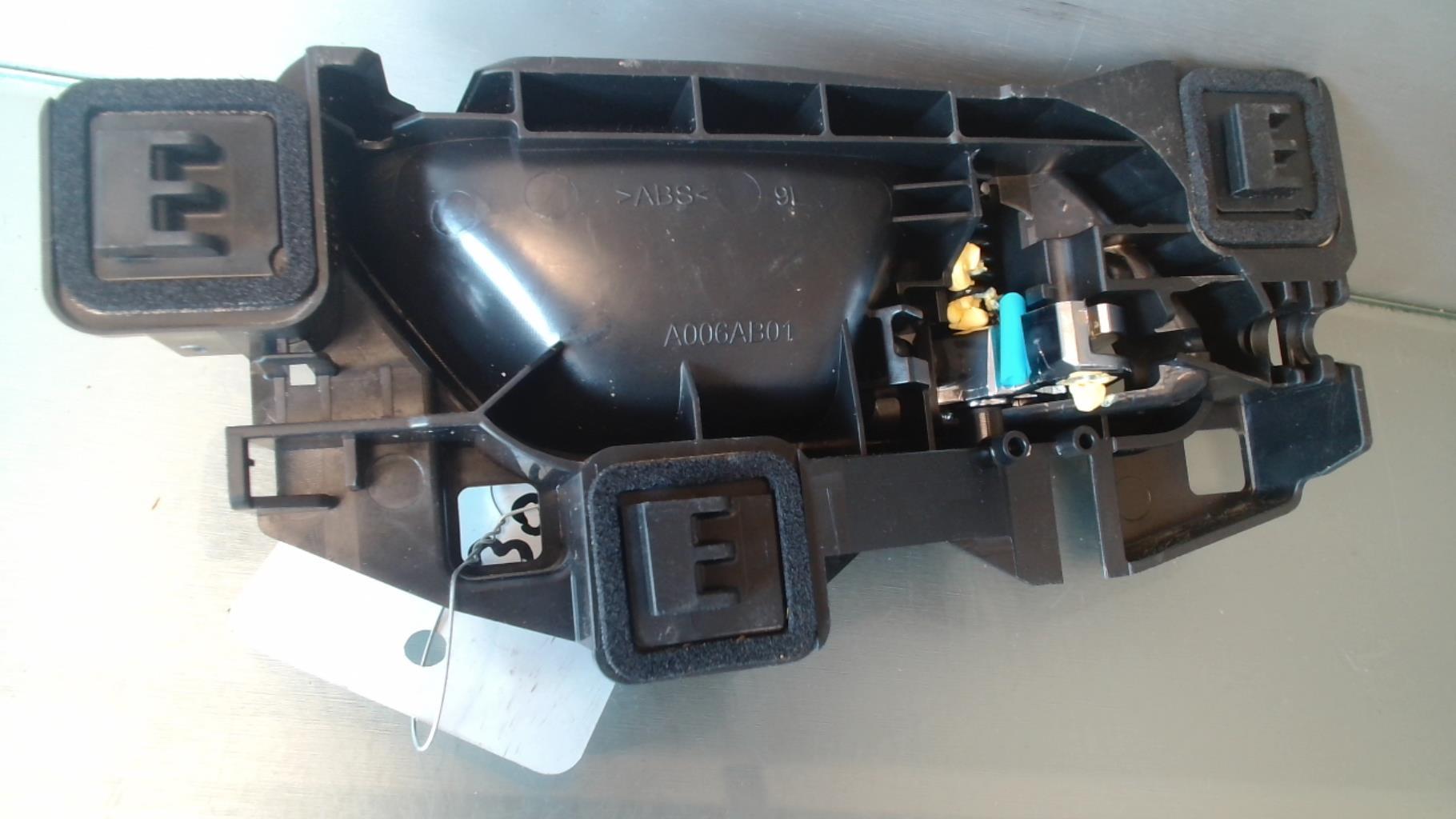Maniglia interna posteriore sinistra PEUGEOT 208 2 Gasolina - 1