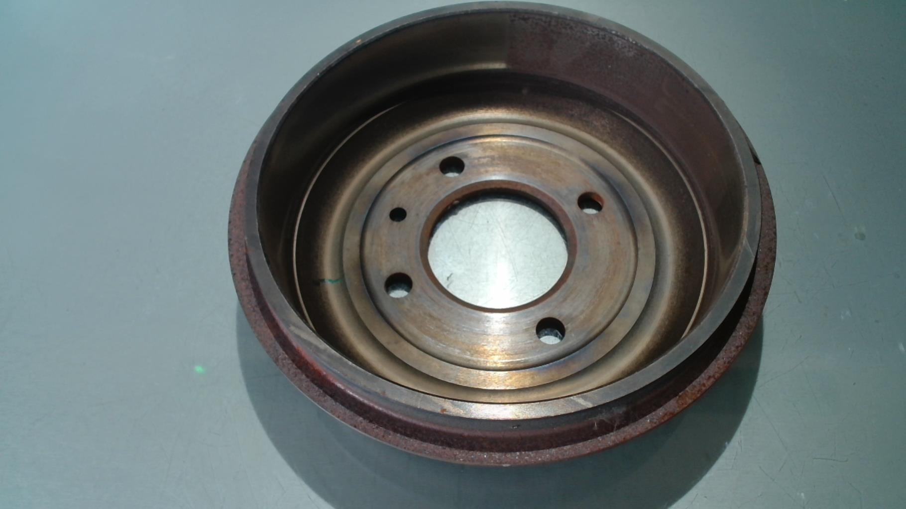Tamburo posteriore sinistro PEUGEOT 208 2 Gasolina - 1
