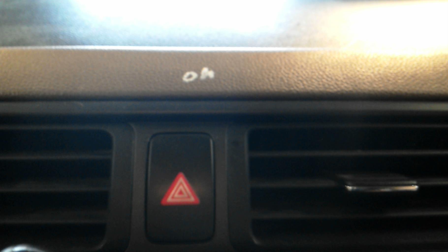 Interruttore luci emergenza KIA RIO 3 PHASE 1 Diésel - 1
