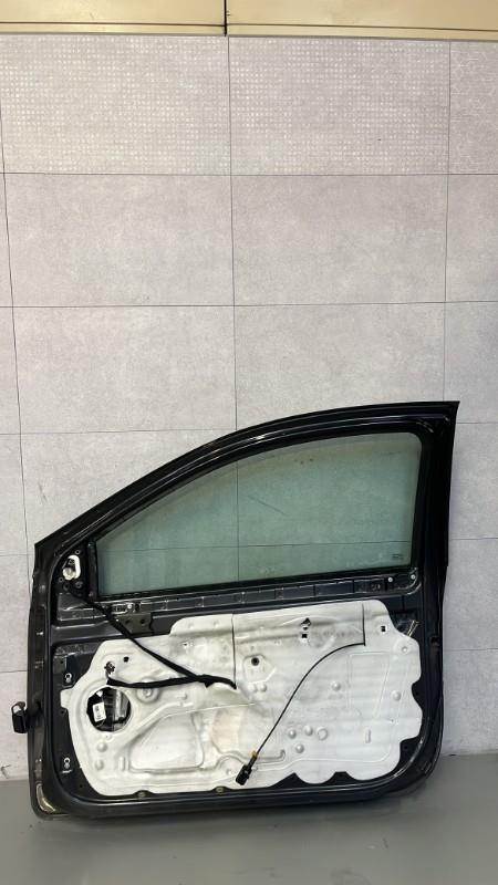 Portiera anteriore destra RENAULT CLIO 3 PHASE 1 Diésel - 1