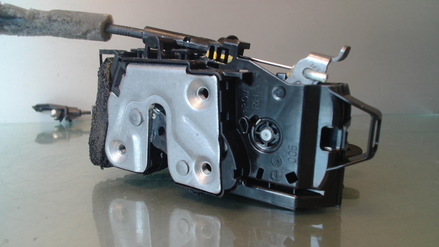 Chiusura centralizzata anteriore destra RENAULT CLIO 5 PHASE 1 Diésel - 1
