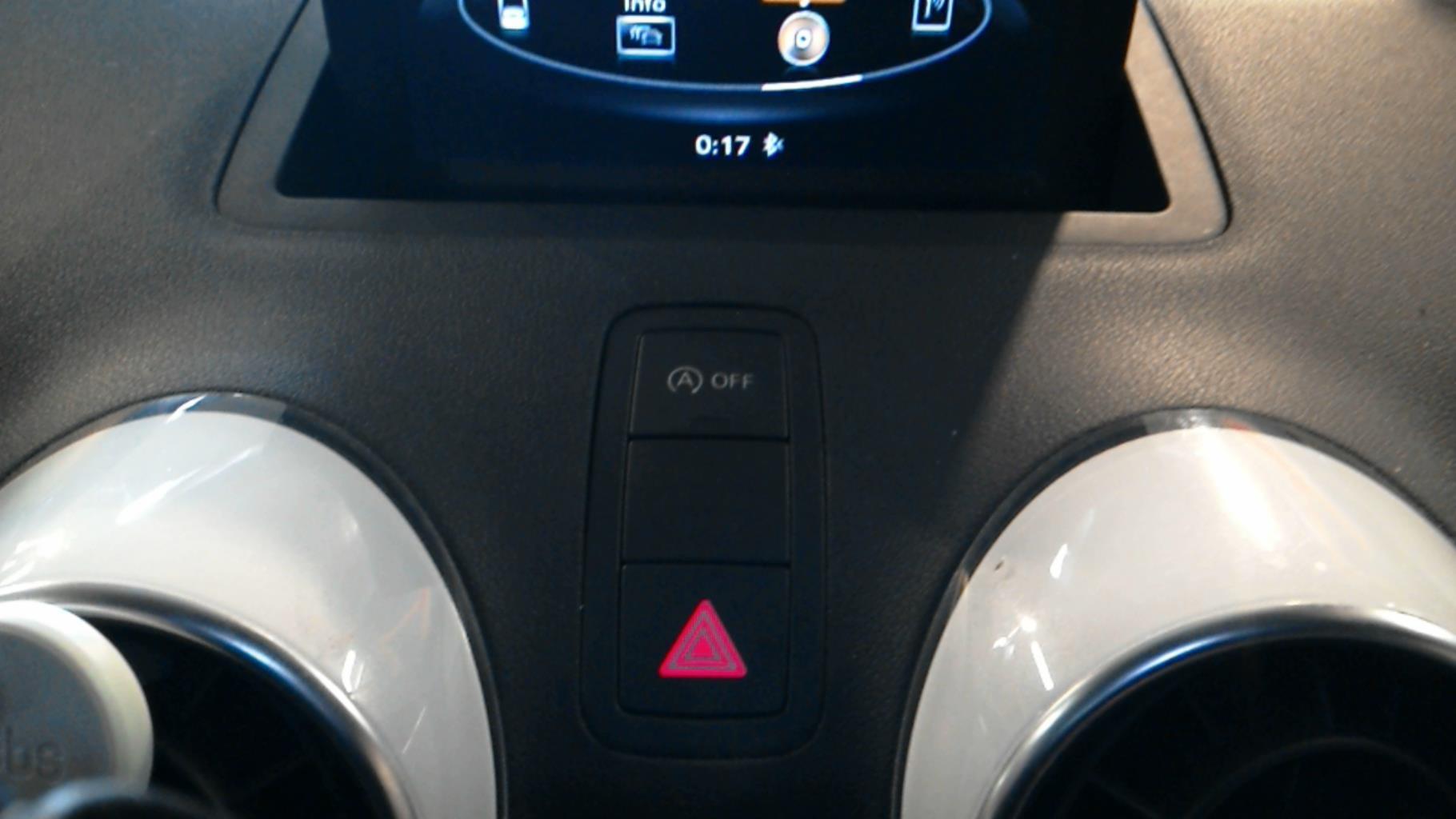 Bouton de warning AUDI A1 1 PHASE 1 Diesel - 1